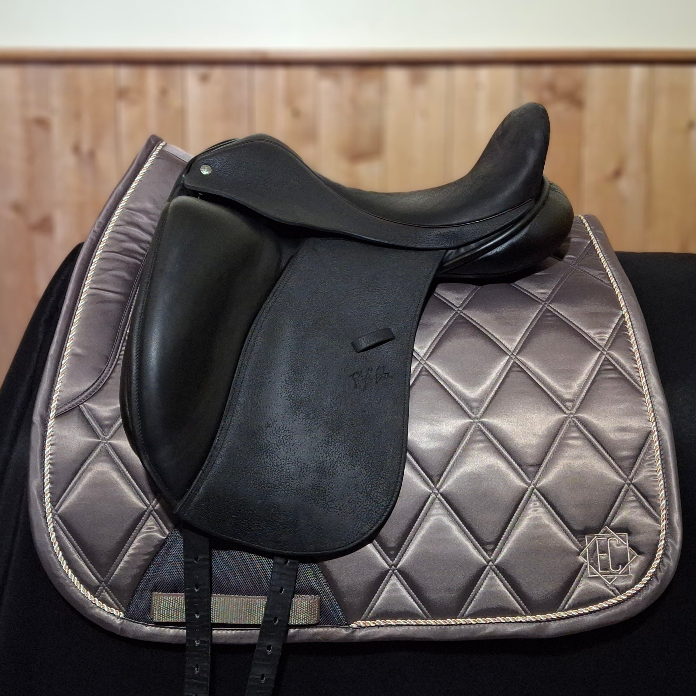 Used 17" Custom Steffen's Advantage M5 Dressage Saddle