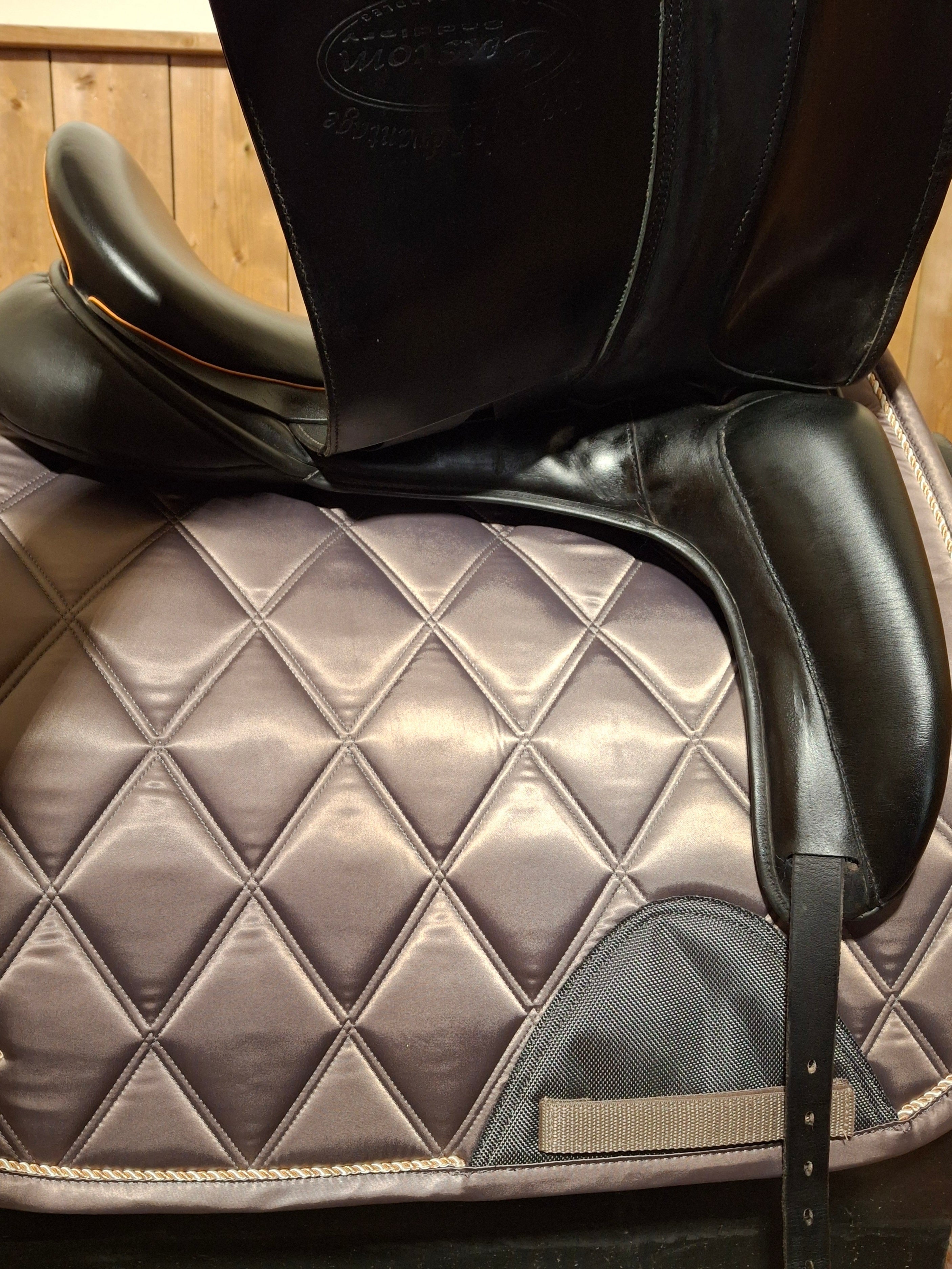 Used 18" Custom Steffen's Advantage Dressage Saddle