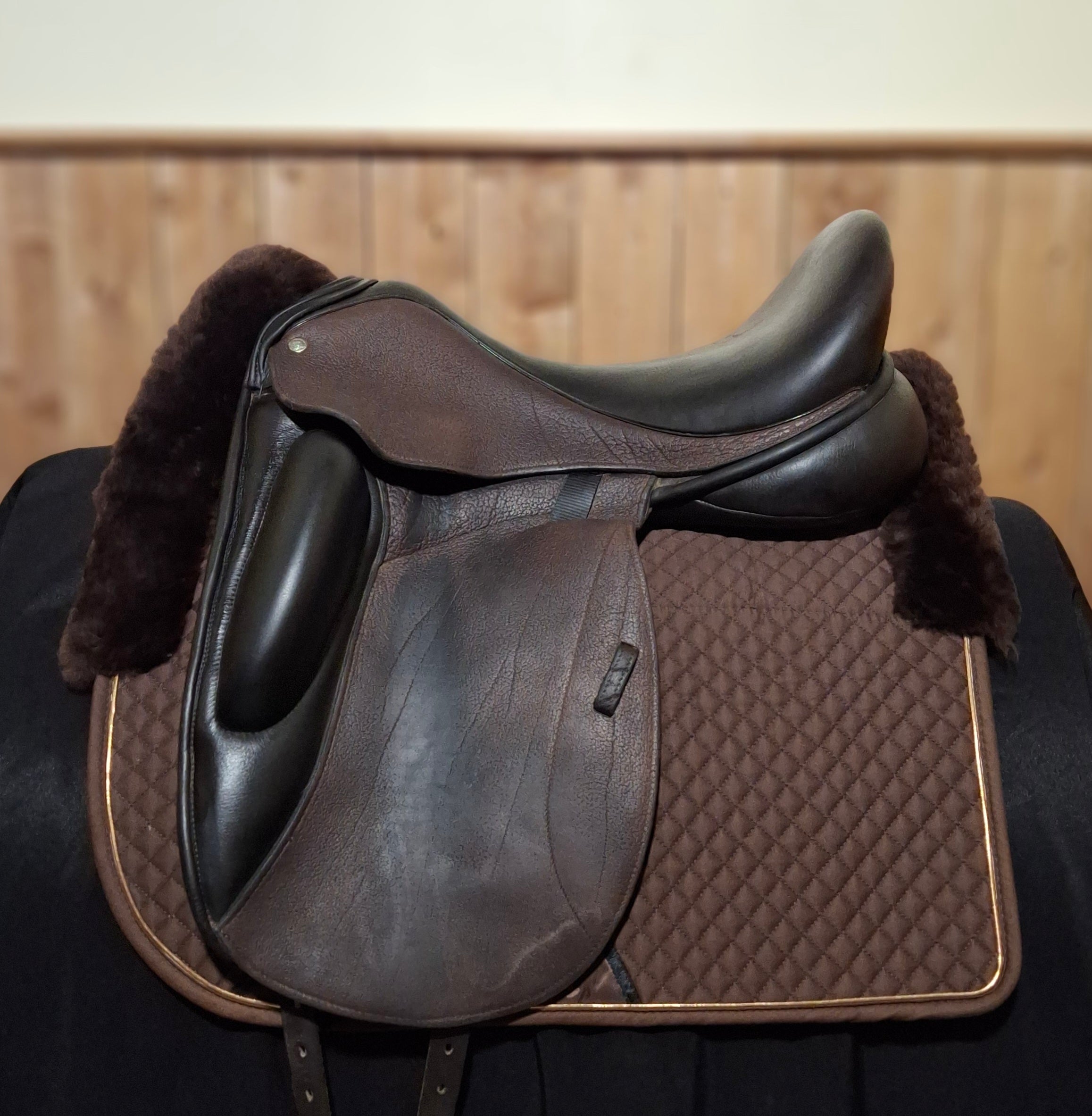 Used 17.5" Custom Icon Flight Dressage Saddle