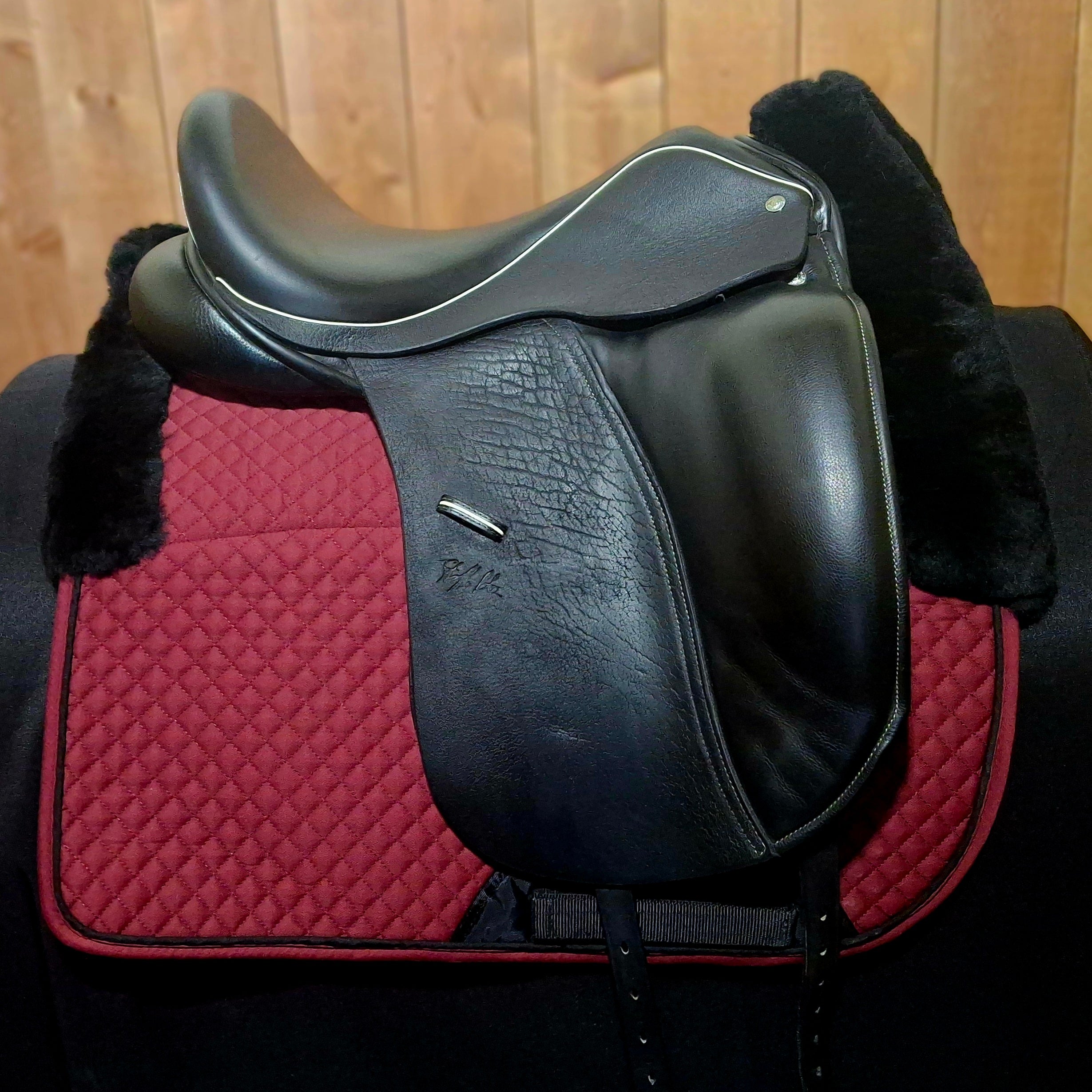 Used 17" Custom Steffen's Advantage Dressage Saddle