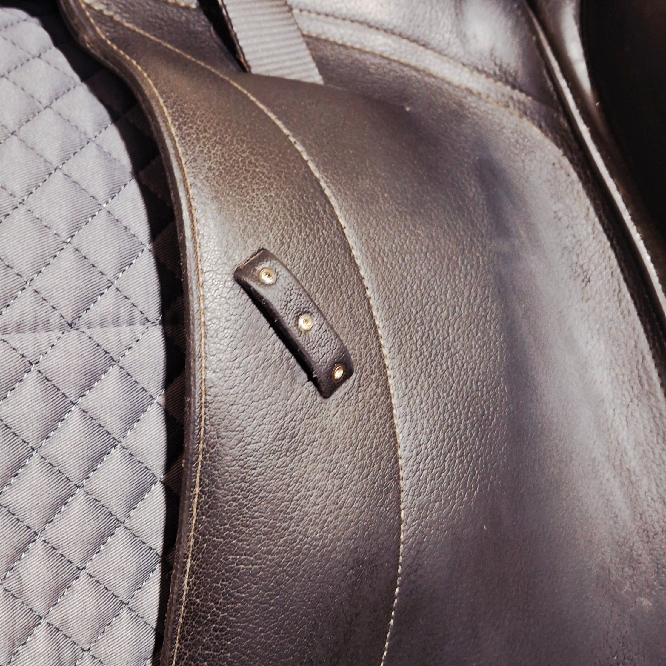 Used 17" Custom Wolfgang Omni Dressage Saddle