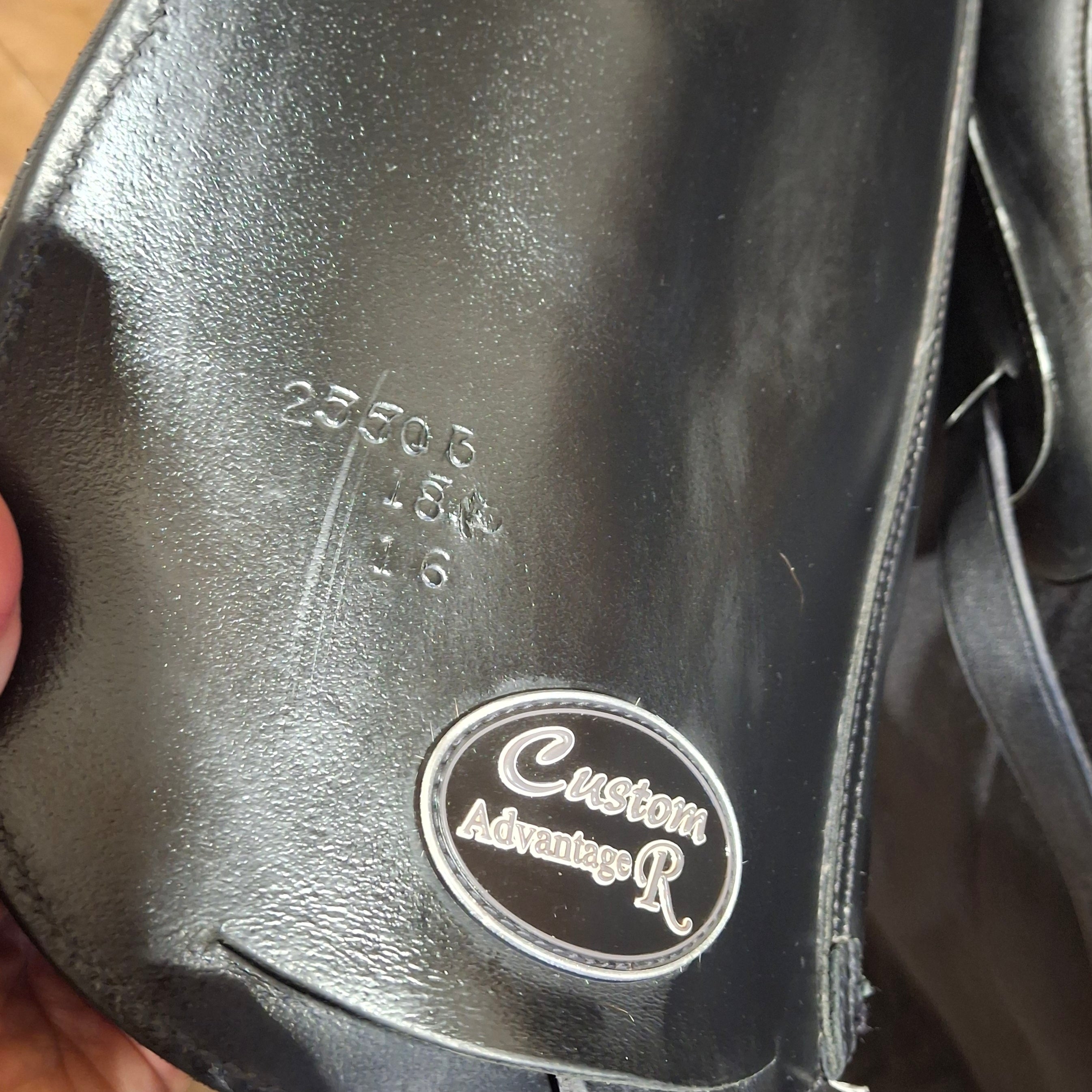 Used 18" Custom Advantage R Dressage Saddle