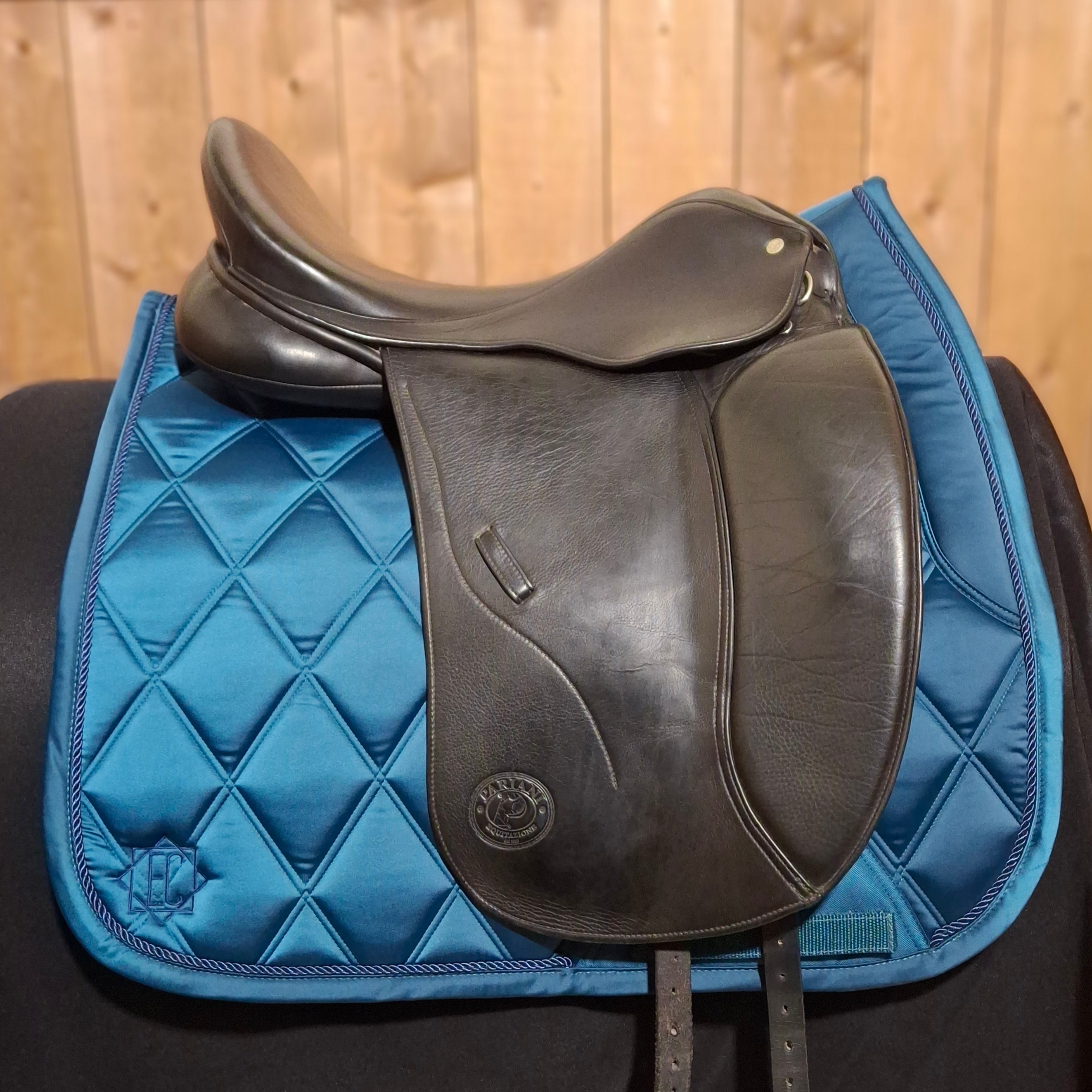Used 19" Pariani Dressage Saddle