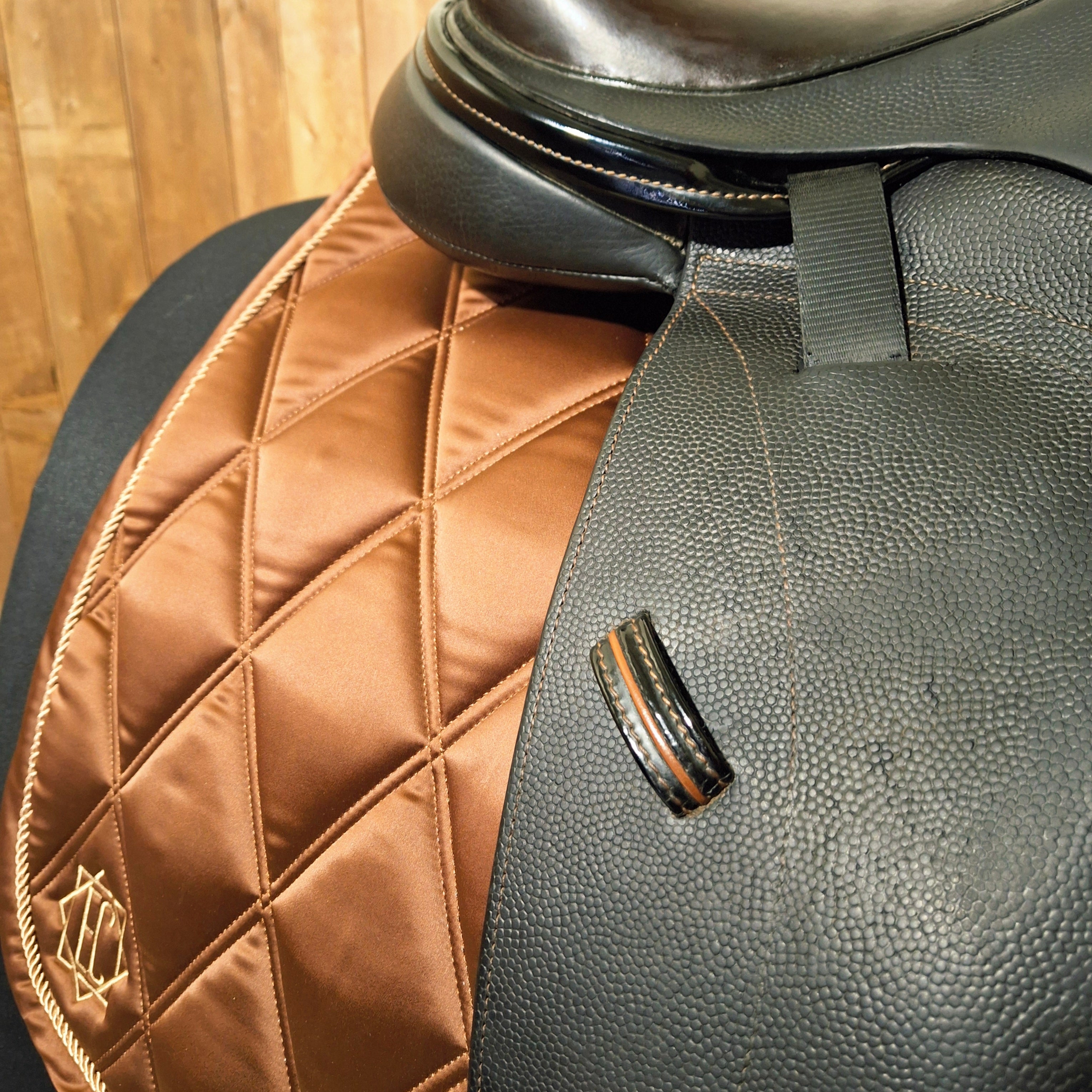 Used 16" N2 Cardhu Dressage Saddle