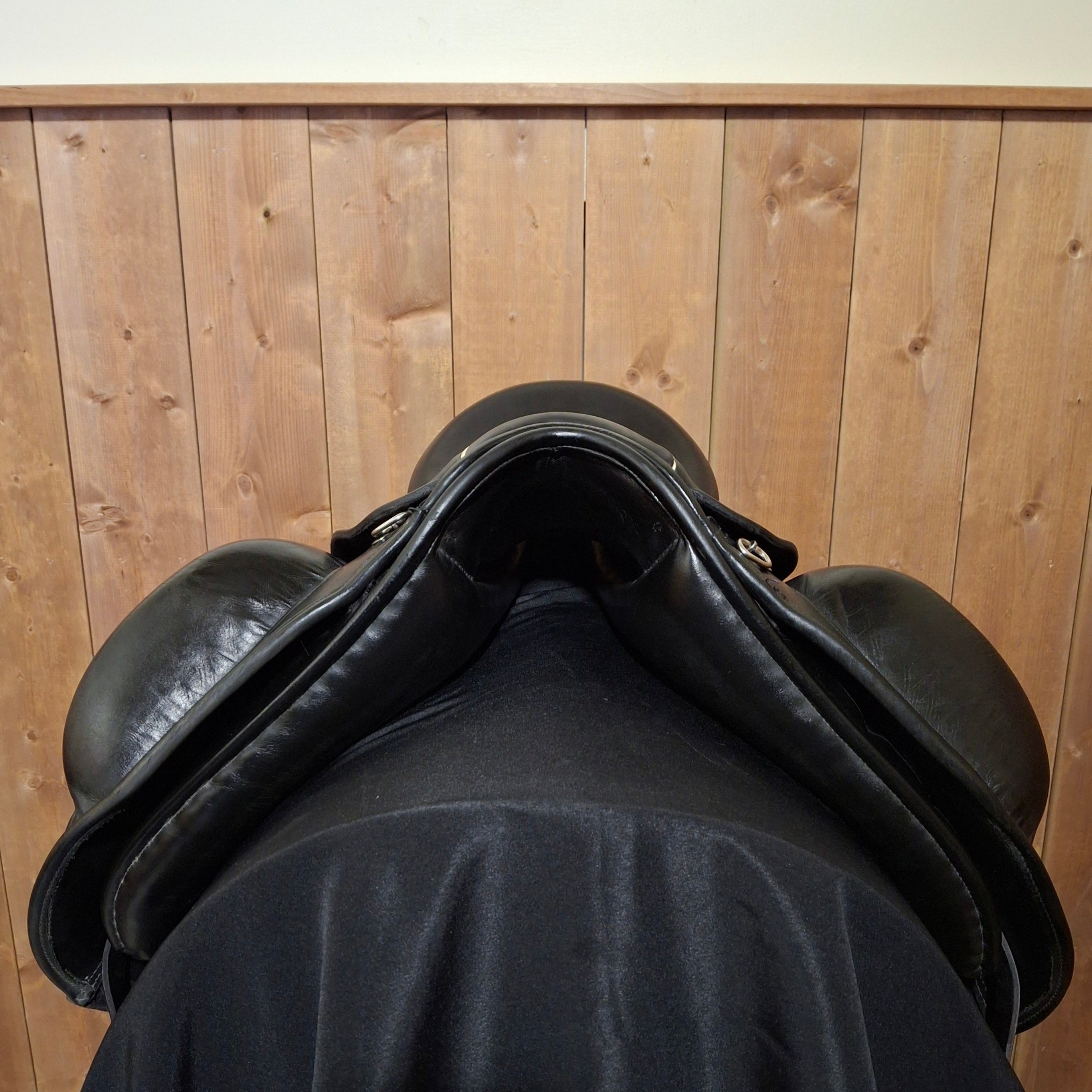 Used 16" Custom Wolfgang Solo Junior Dressage Saddle