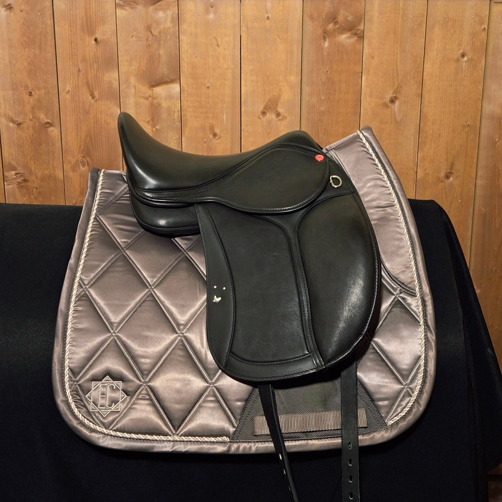 EDIX Tudor Soft Tree Dressage Saddle - Child Version 14"