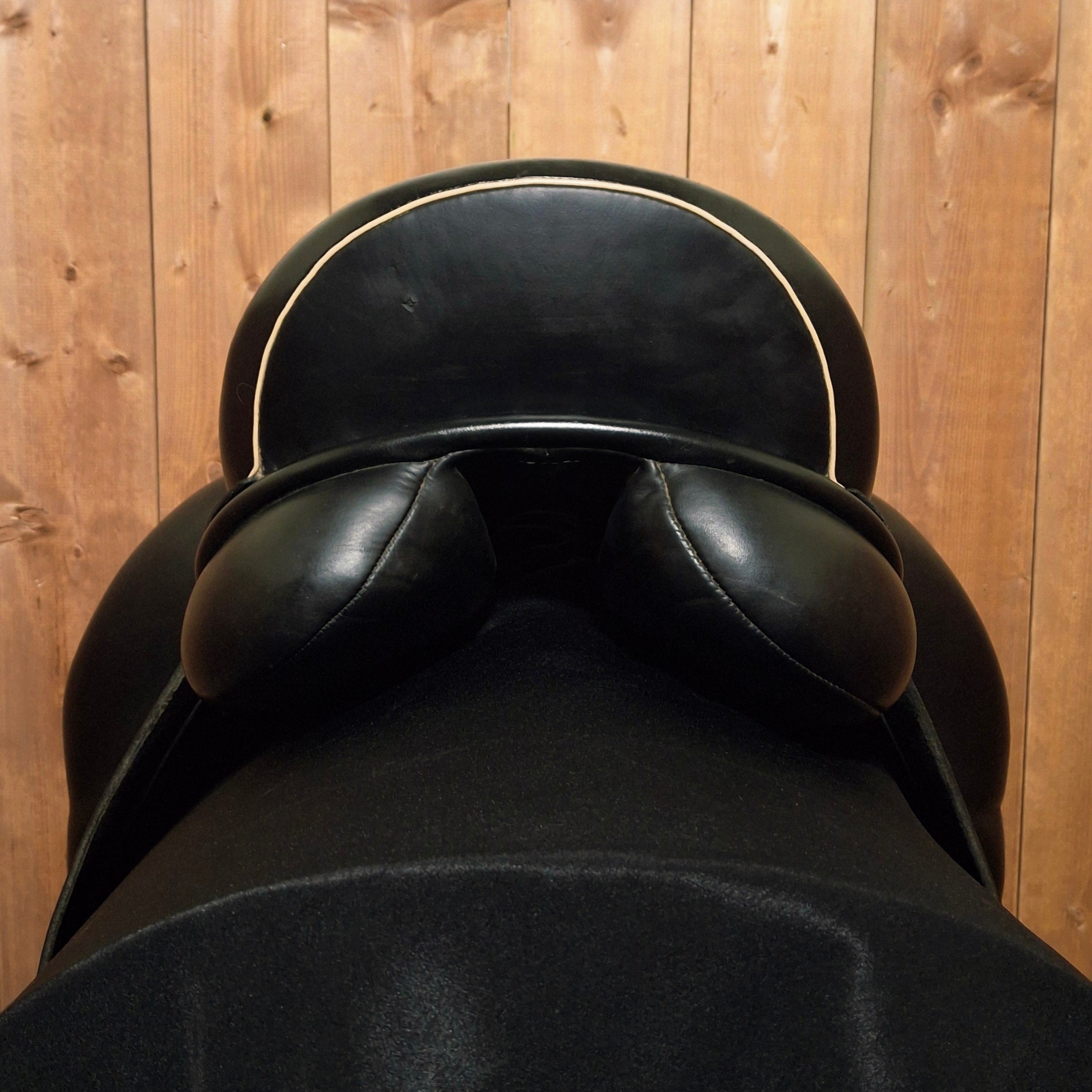 Used 16.5" Dresch Dressage Saddle