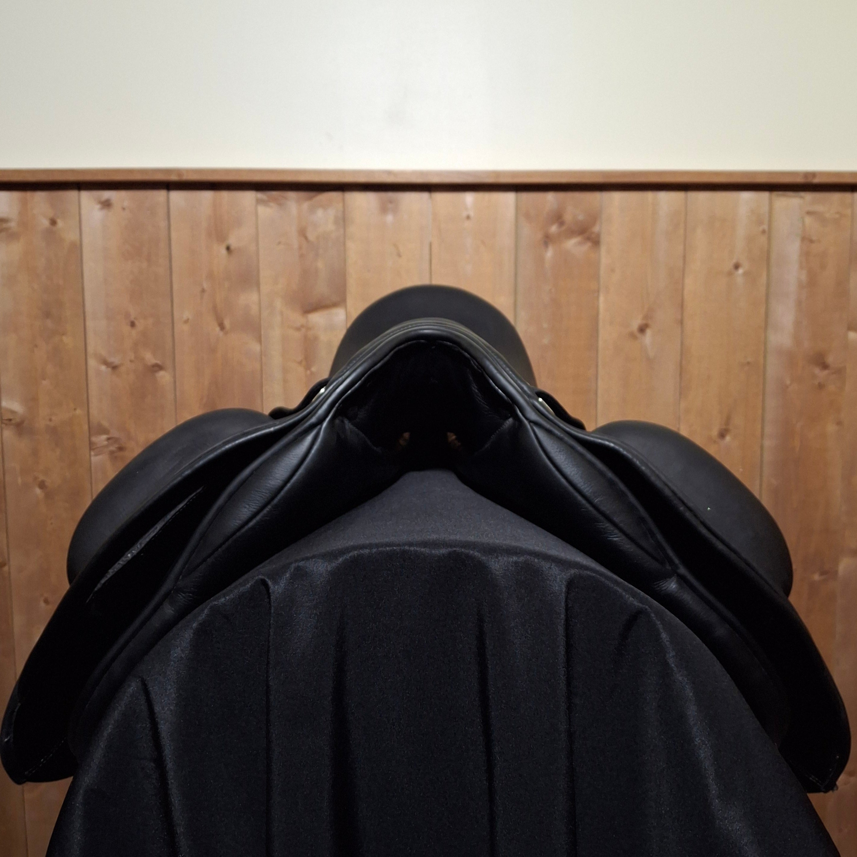 New 17.5" Loxley by Bliss Dressage Demo Saddle