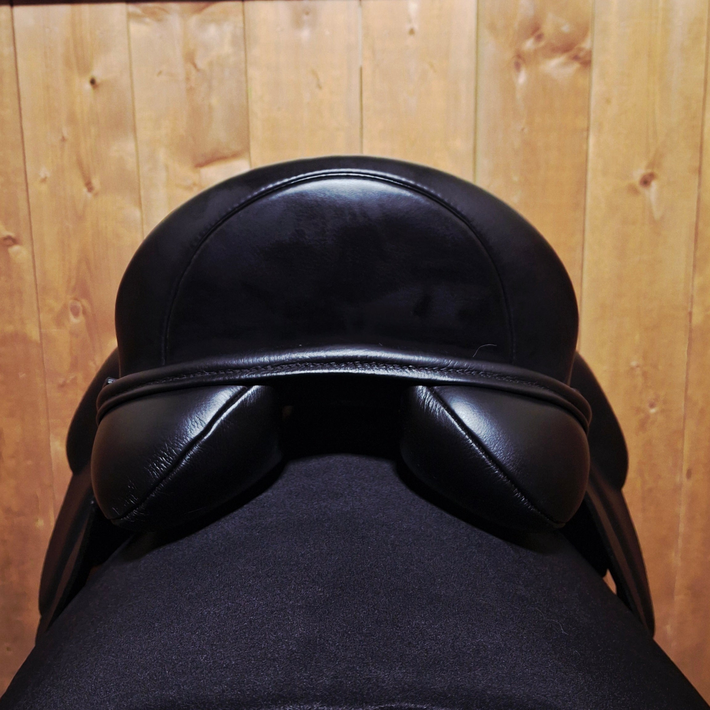 New 18" Loxley by Bliss Mono Dressage Demo Saddle