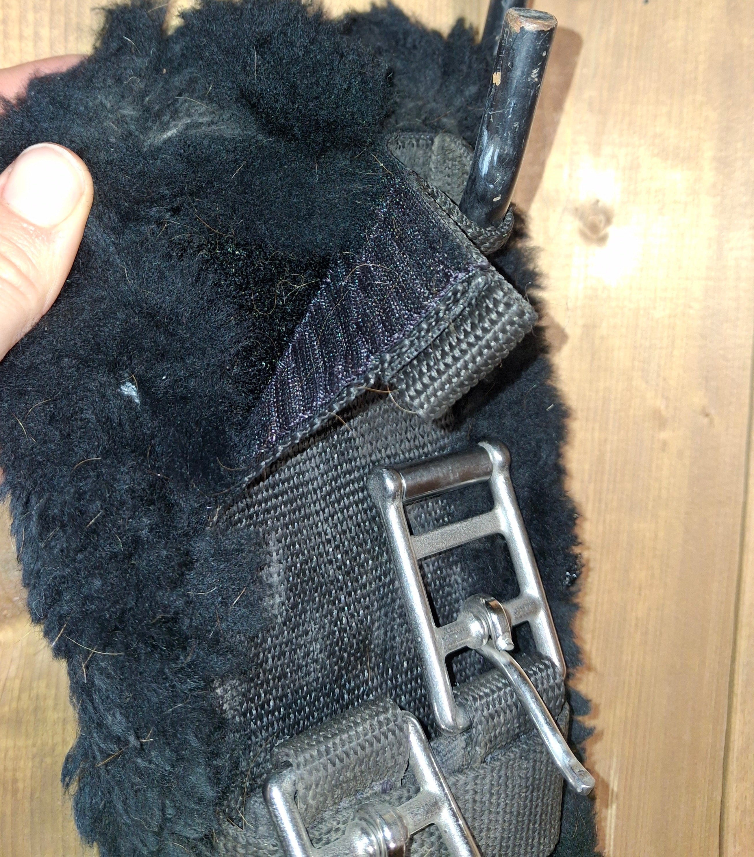 Used 20" Professional's Choice Shearling Girth