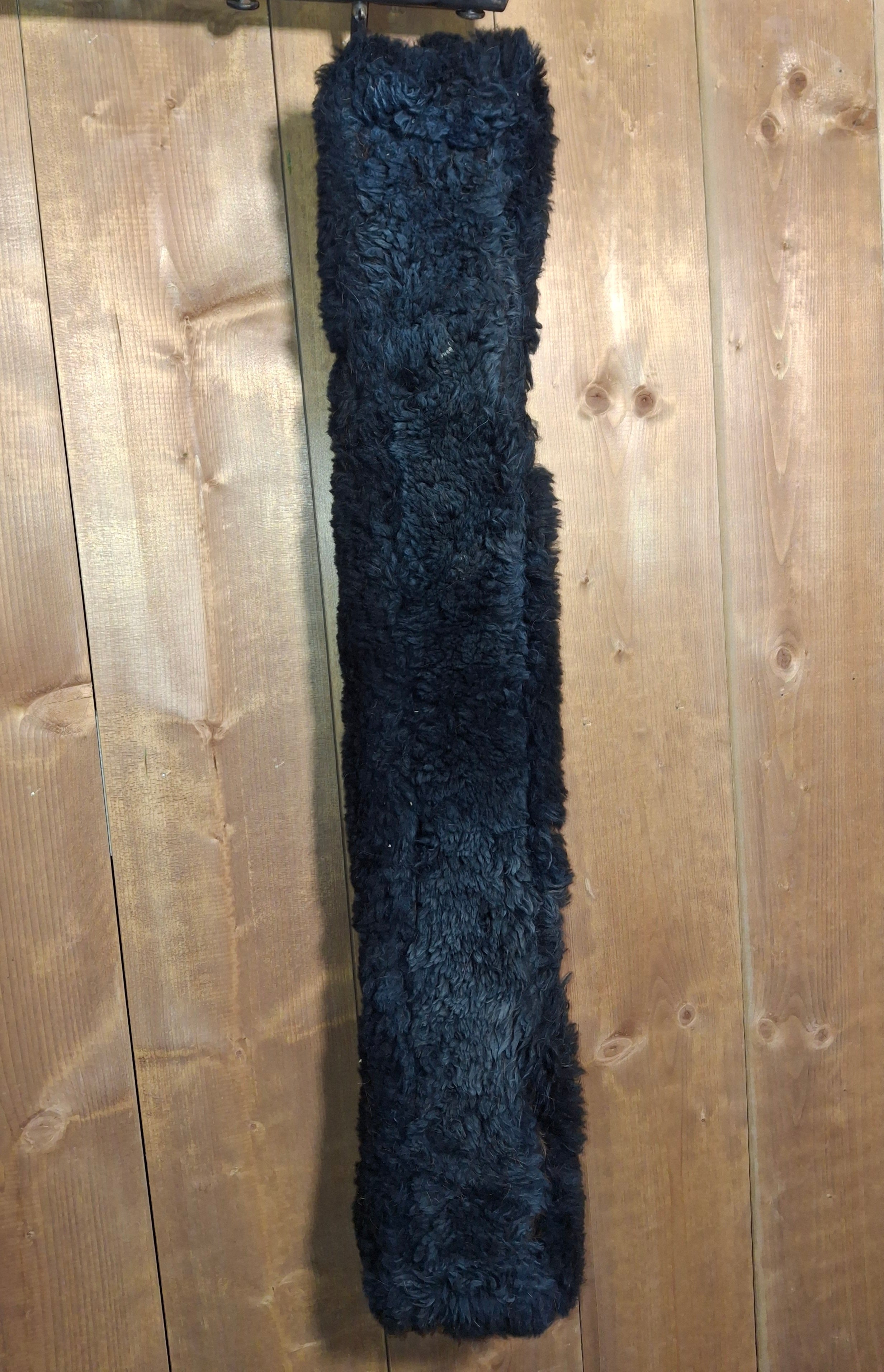 Used 20" Professional's Choice Shearling Girth