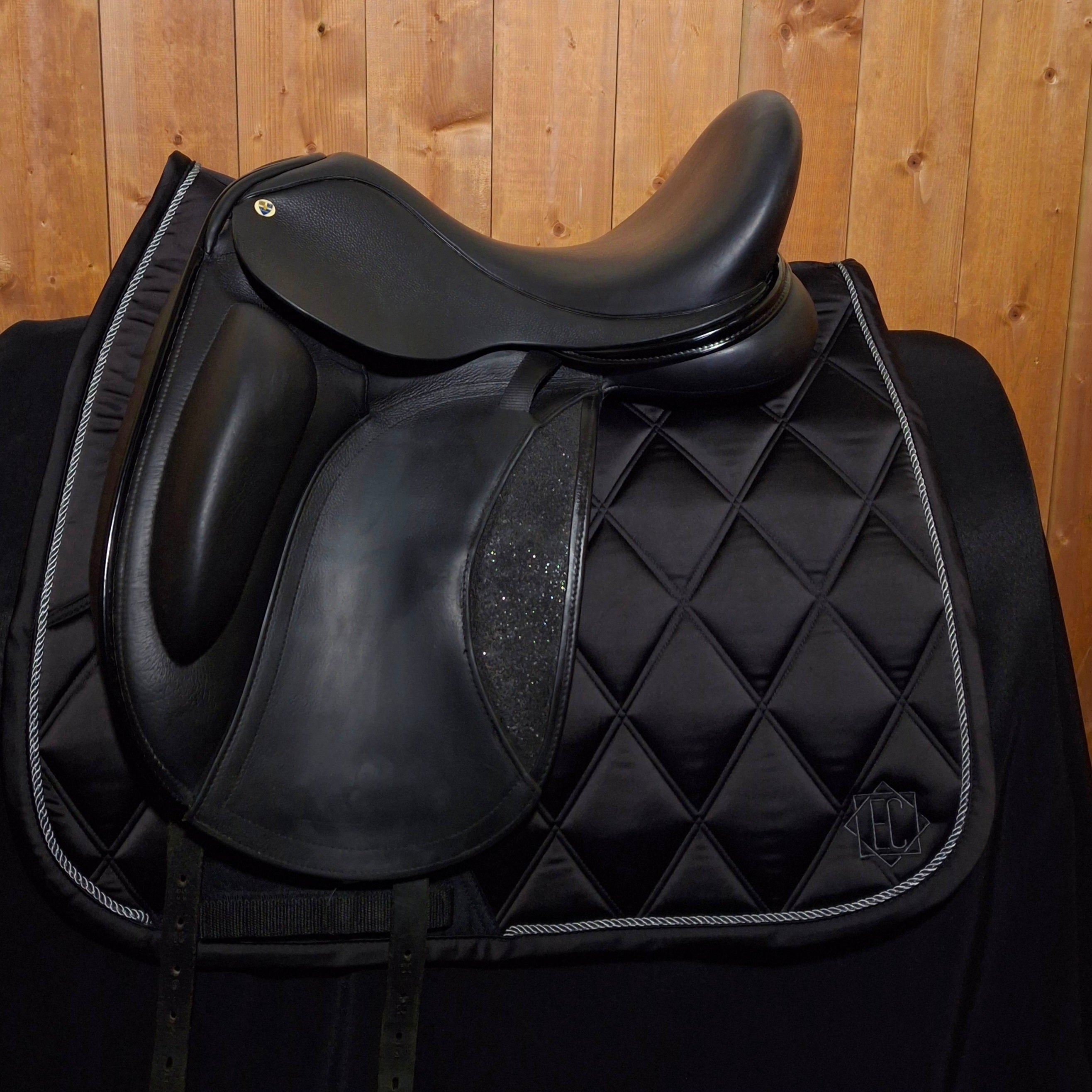 Used 17" N2 Cardhu Dressage Saddle