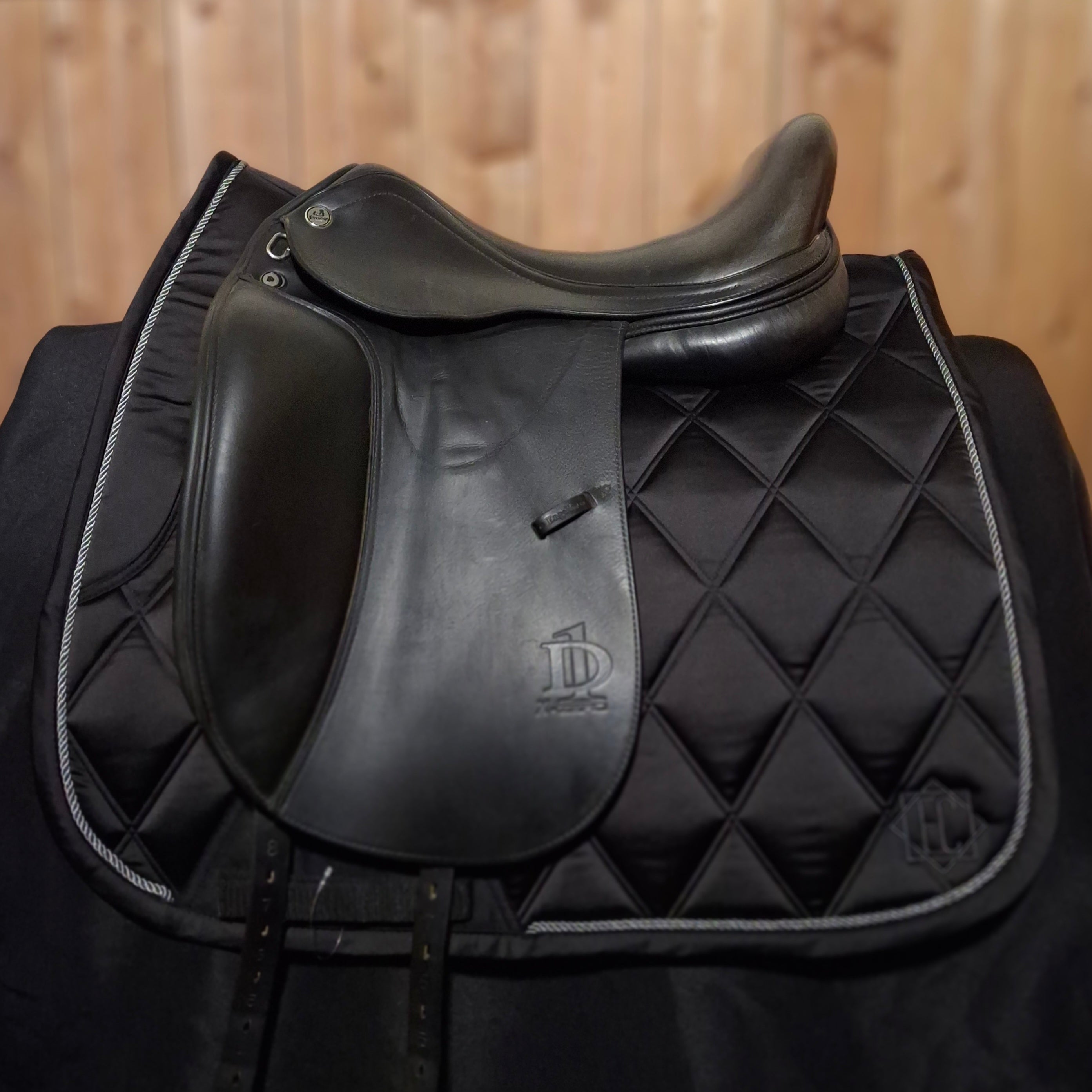 Used Prestige X-D1 17" Dressage Saddle
