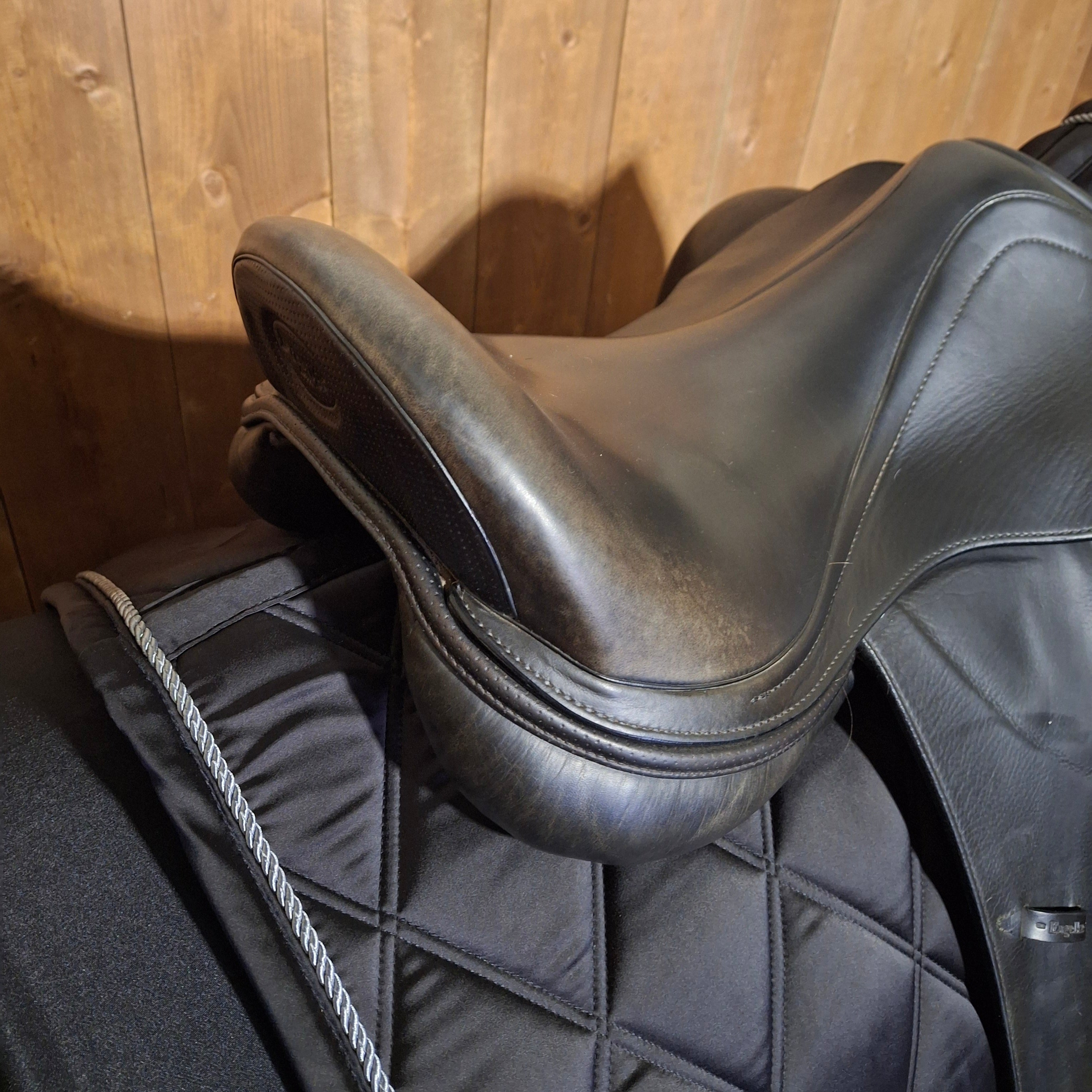 Used Prestige X-D1 17" Dressage Saddle