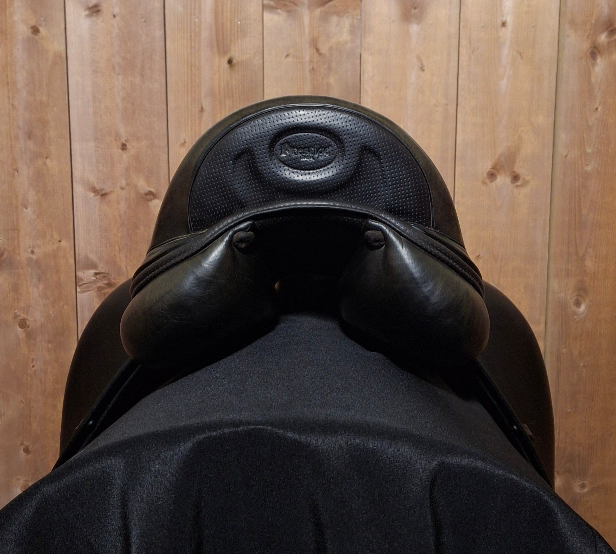 Used Prestige X-D1 17" Dressage Saddle