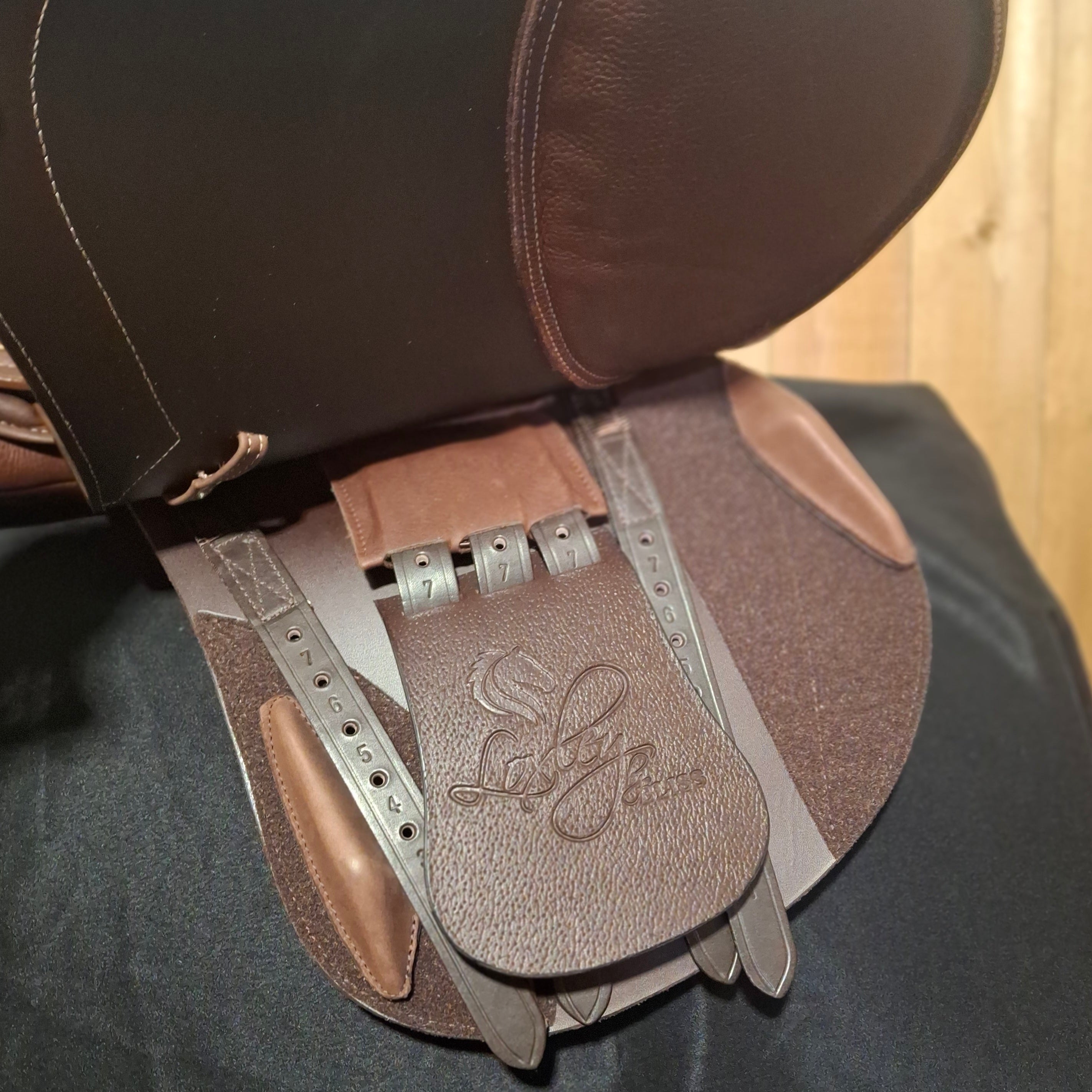 New 17" Loxley by Bliss Hunter Jump Deluxe Demo Saddle