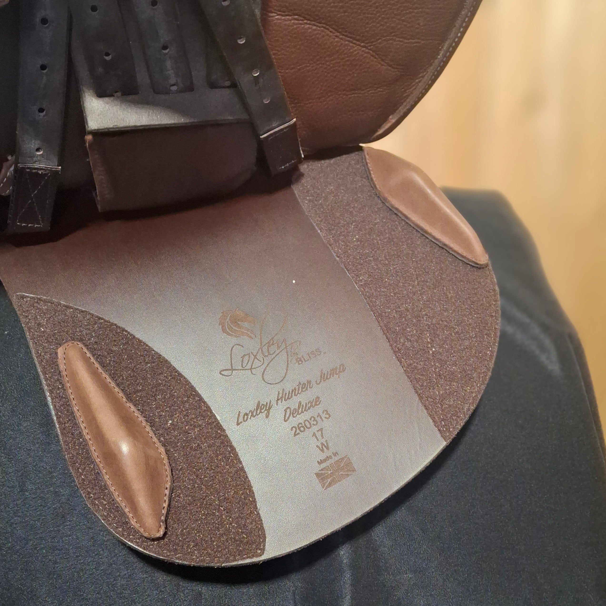 New 17" Loxley by Bliss Hunter Jump Deluxe Demo Saddle