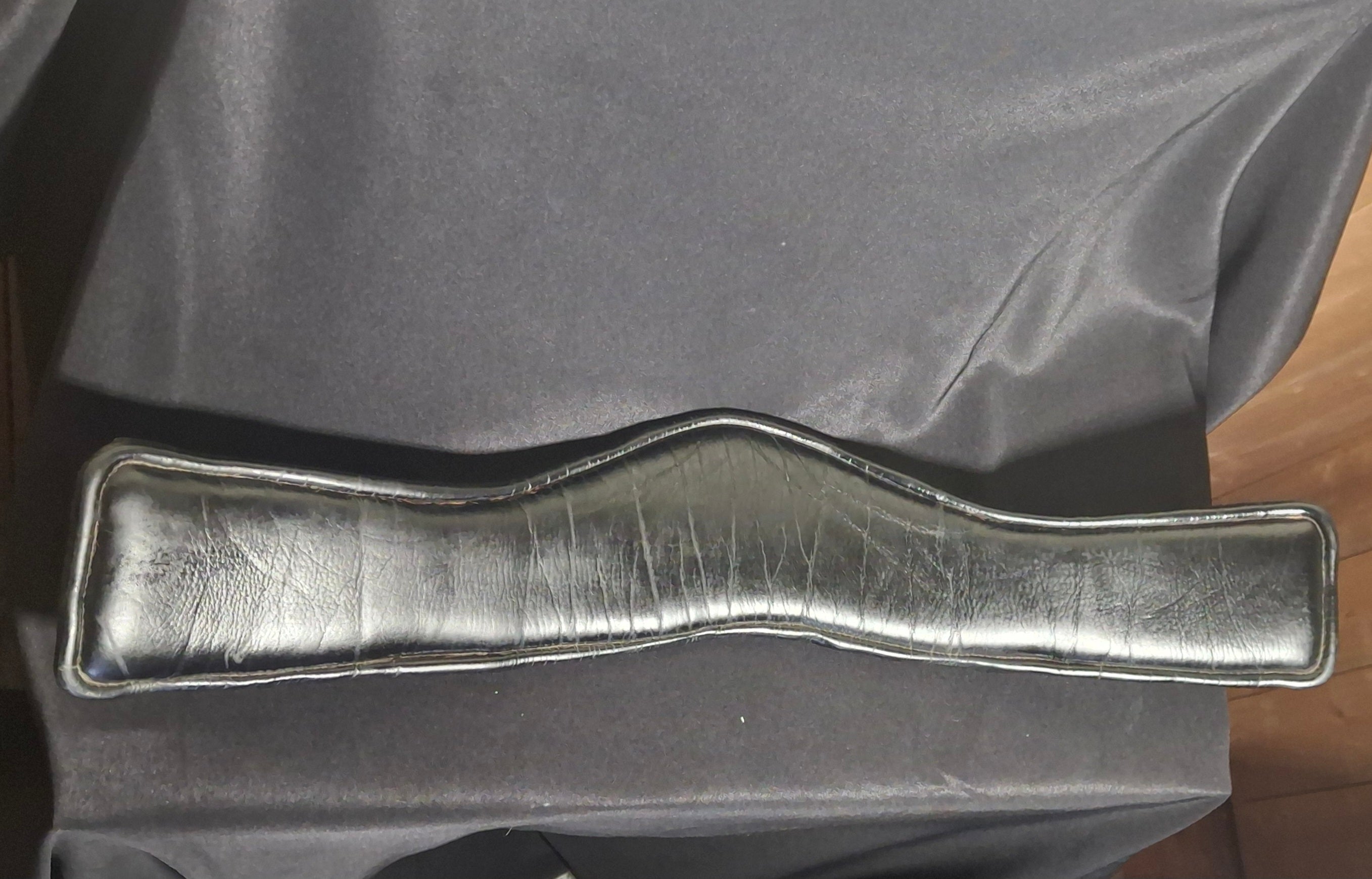 Used 24" Bliss of London Anatomical Soft Dressage Girth
