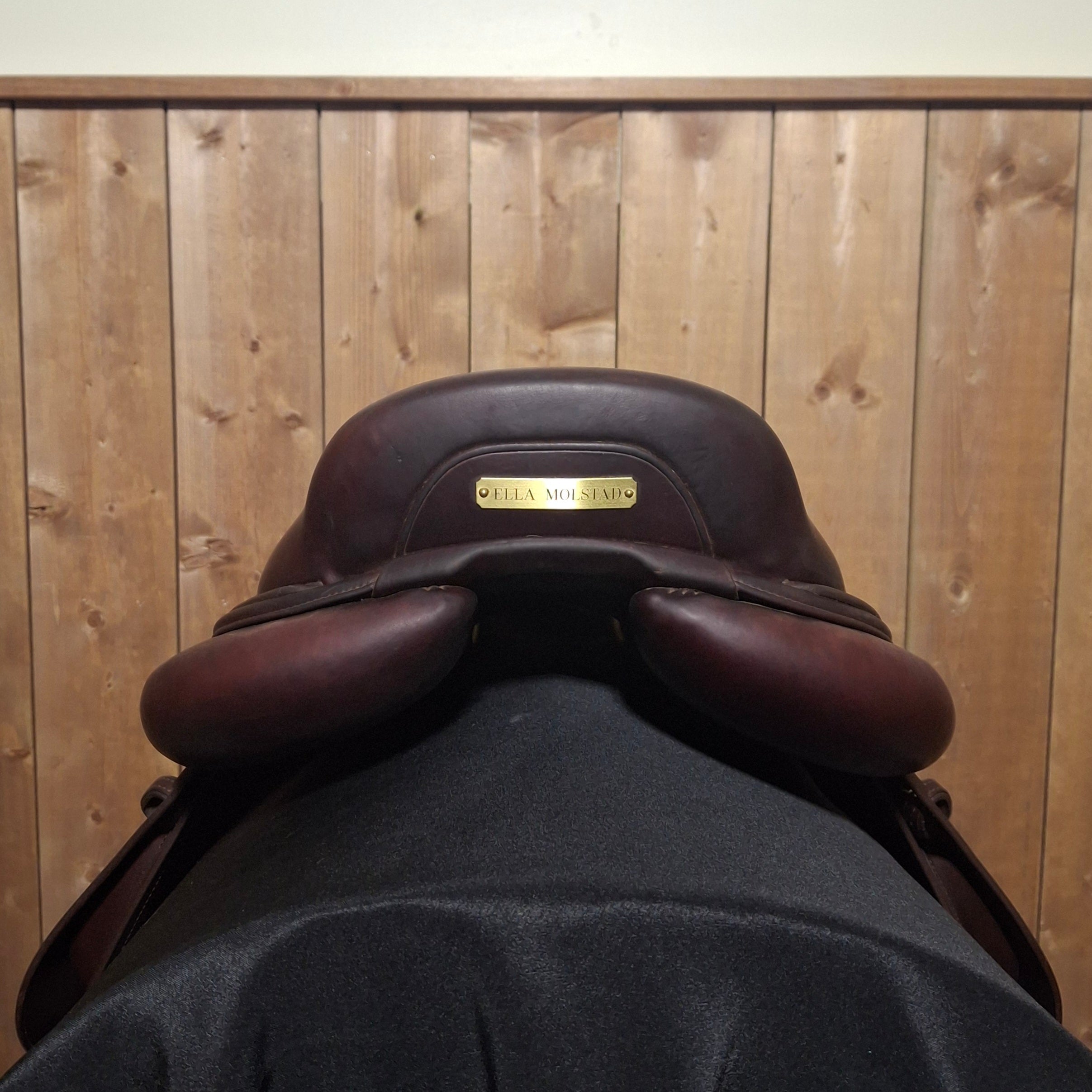Used 17.5" CWD SE02 Jump Saddle