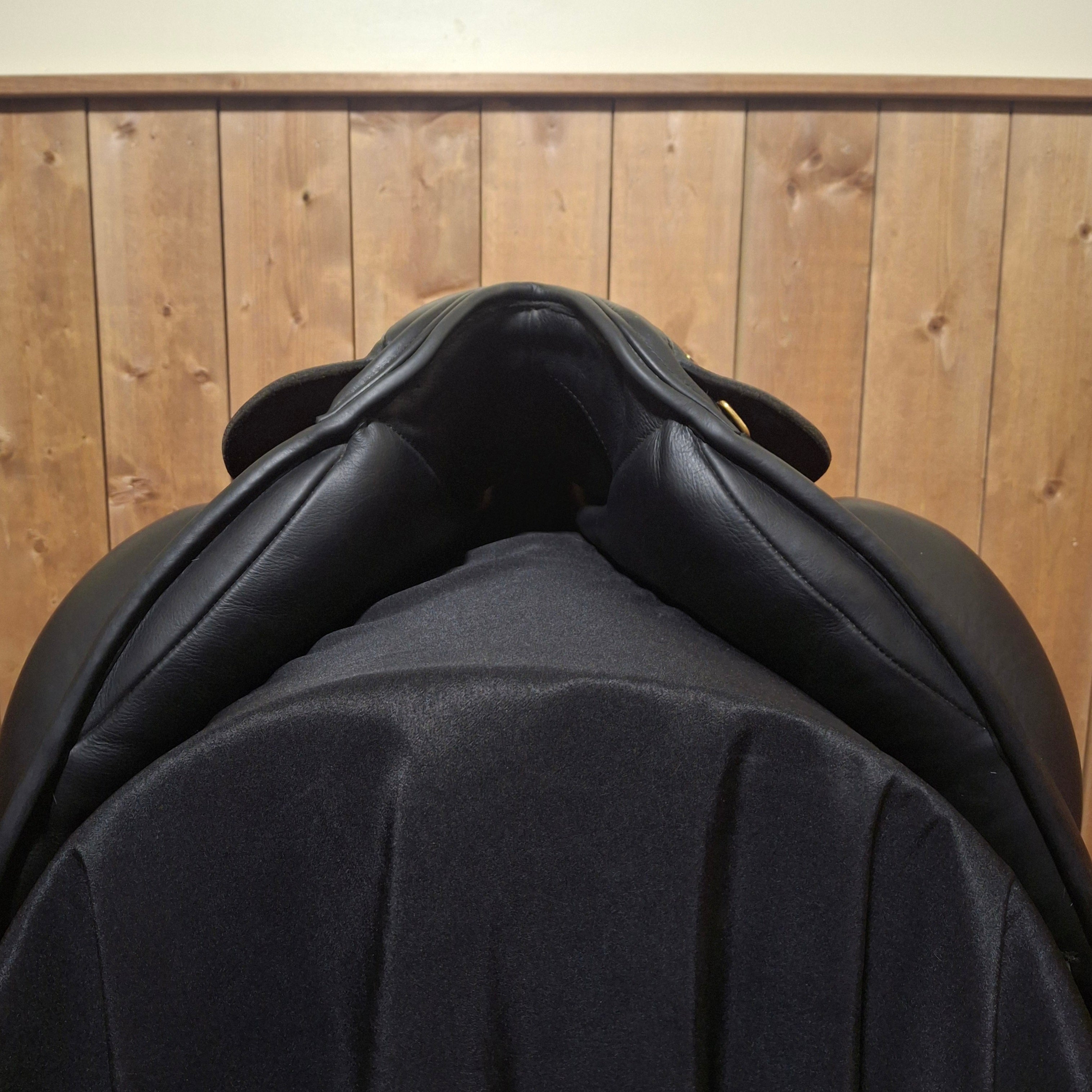 Used 18" NSC Rhomeo Dressage Saddle
