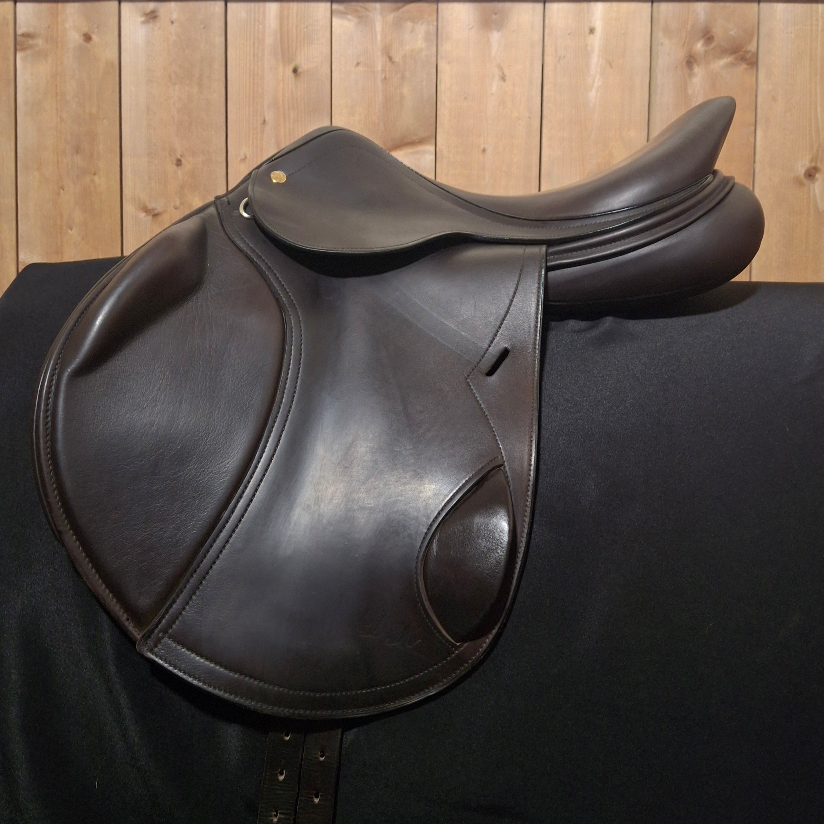 Used 17.5" DK Monoflap Jump Saddle