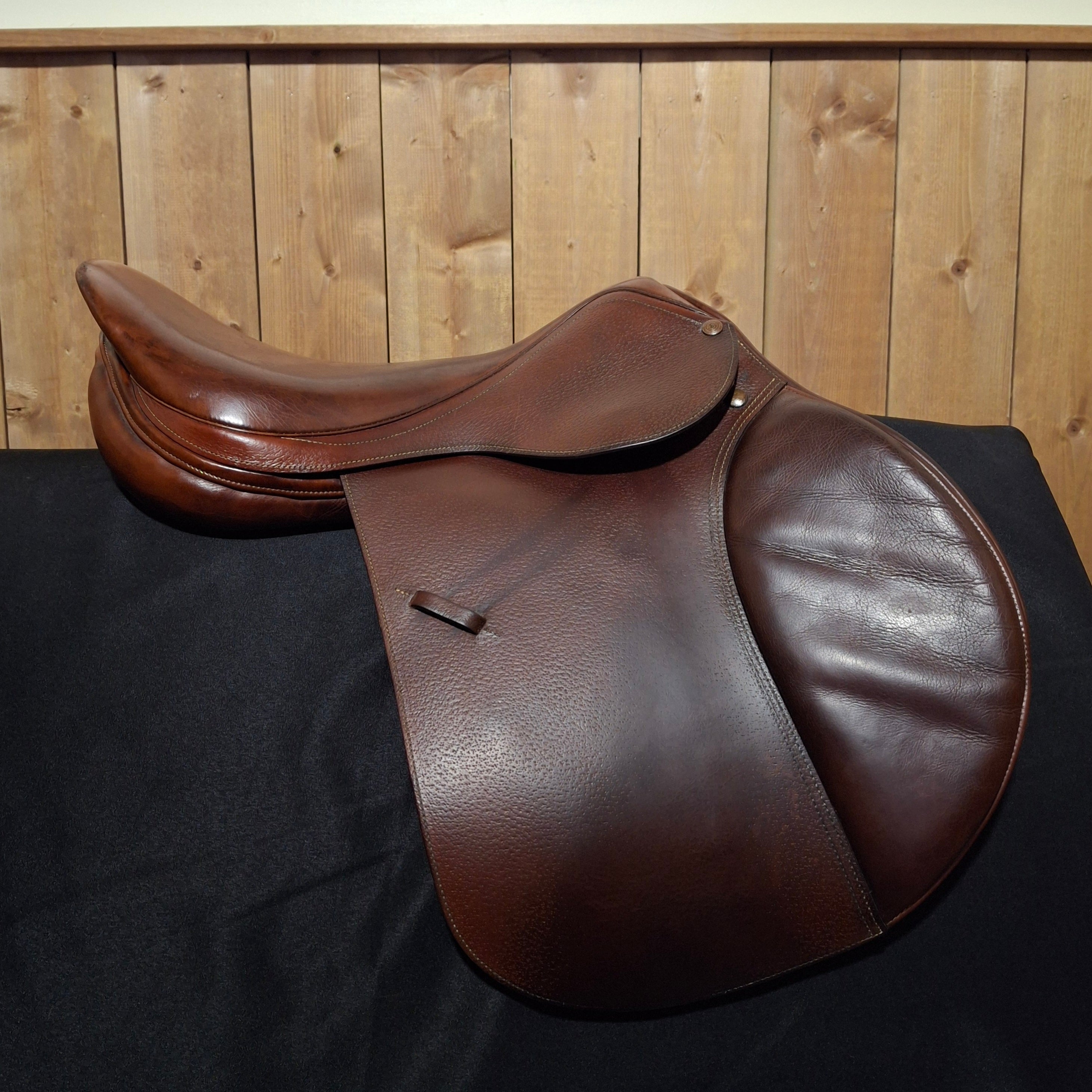 Used 17" Forestier Jump Saddle