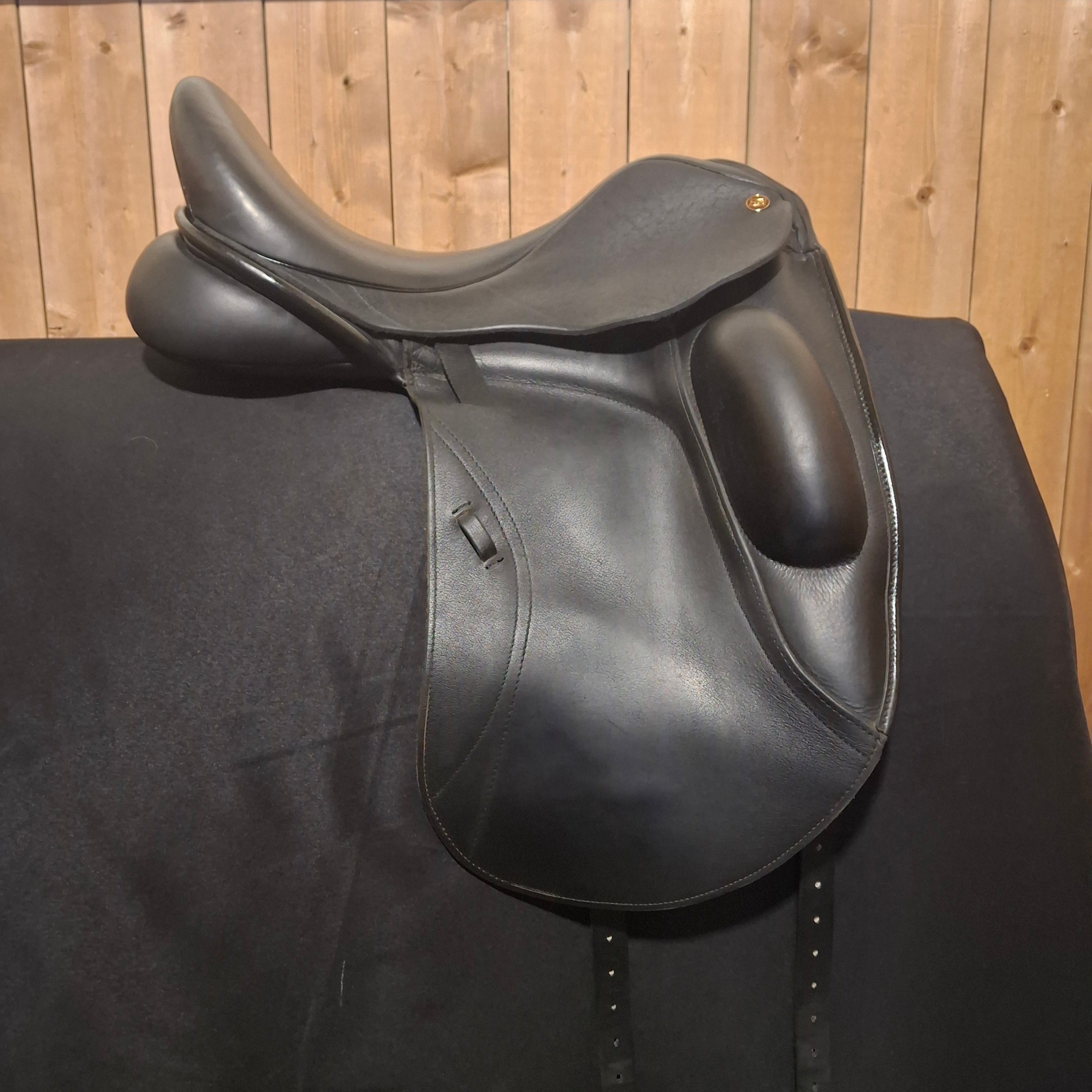 Used 18" NSC Rhomeo Dressage Saddle