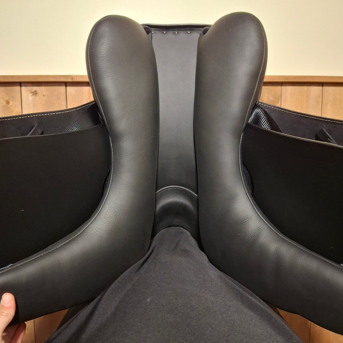 New 17.5" Loxley by Bliss Dressage LX Demo Saddle