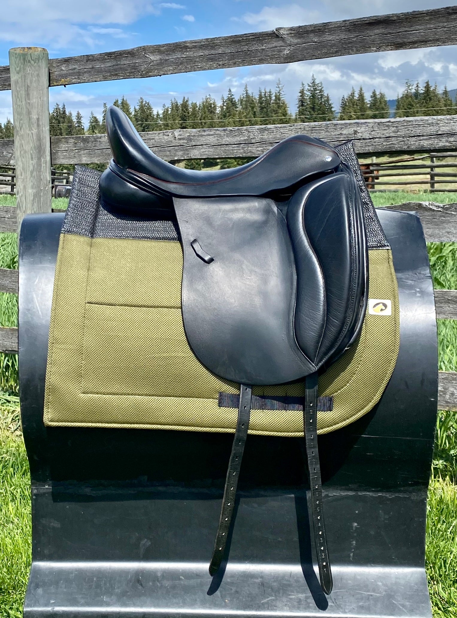 Used Bliss of London Loxley 18" Dressage Saddle
