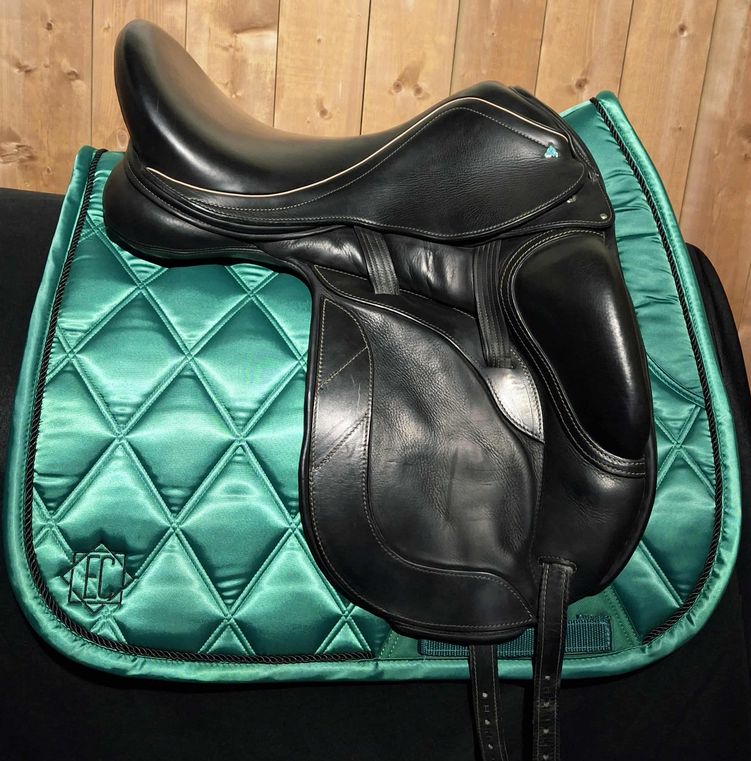 Used Bliss of London Paramour 17" Dressage Saddle