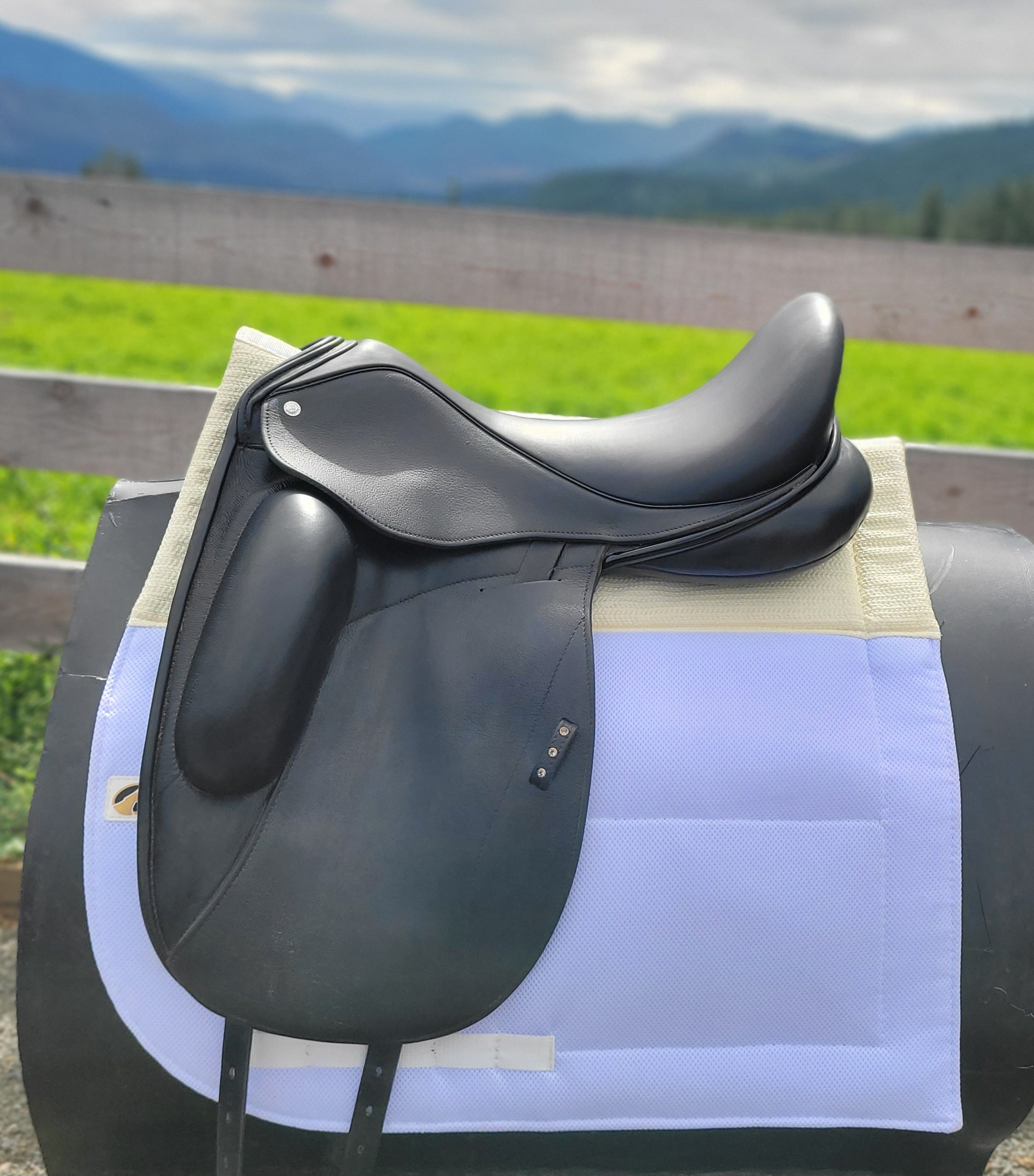 Used Custom Icon Flight 18" Dressage Saddle