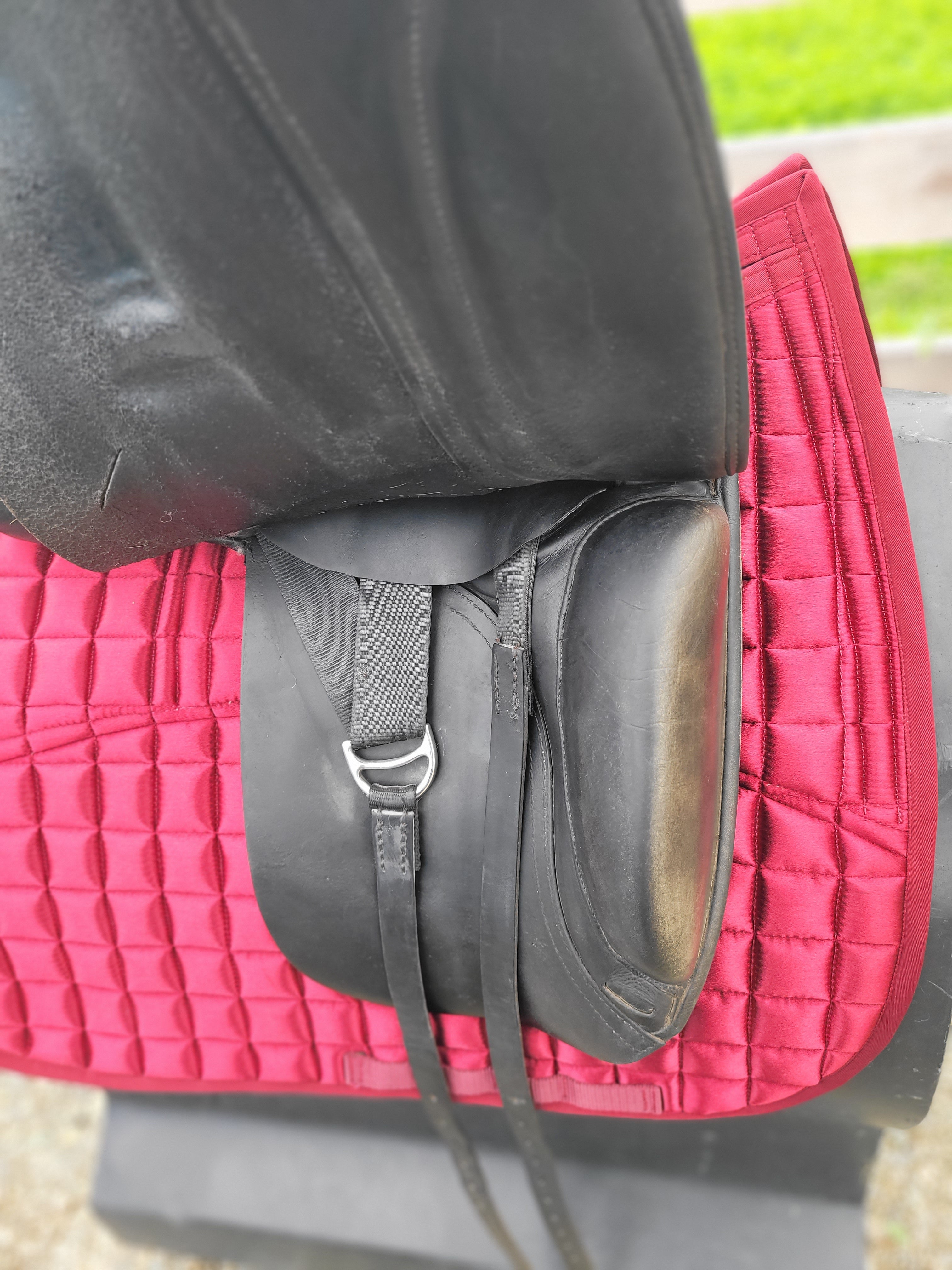 Used Custom Advantage 17.5" Dressage Saddle