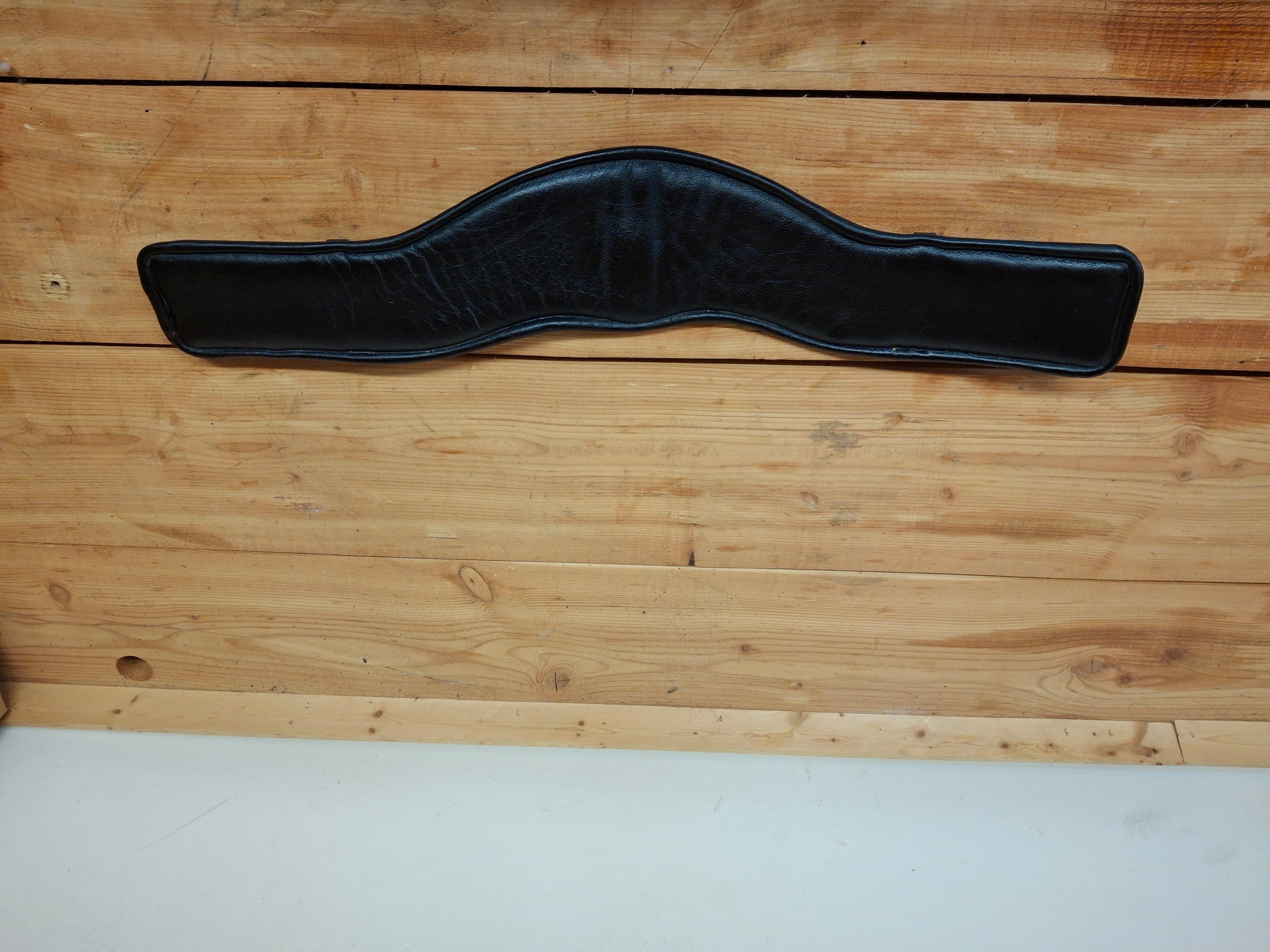 Used 28" Dressage Anatomical Girth