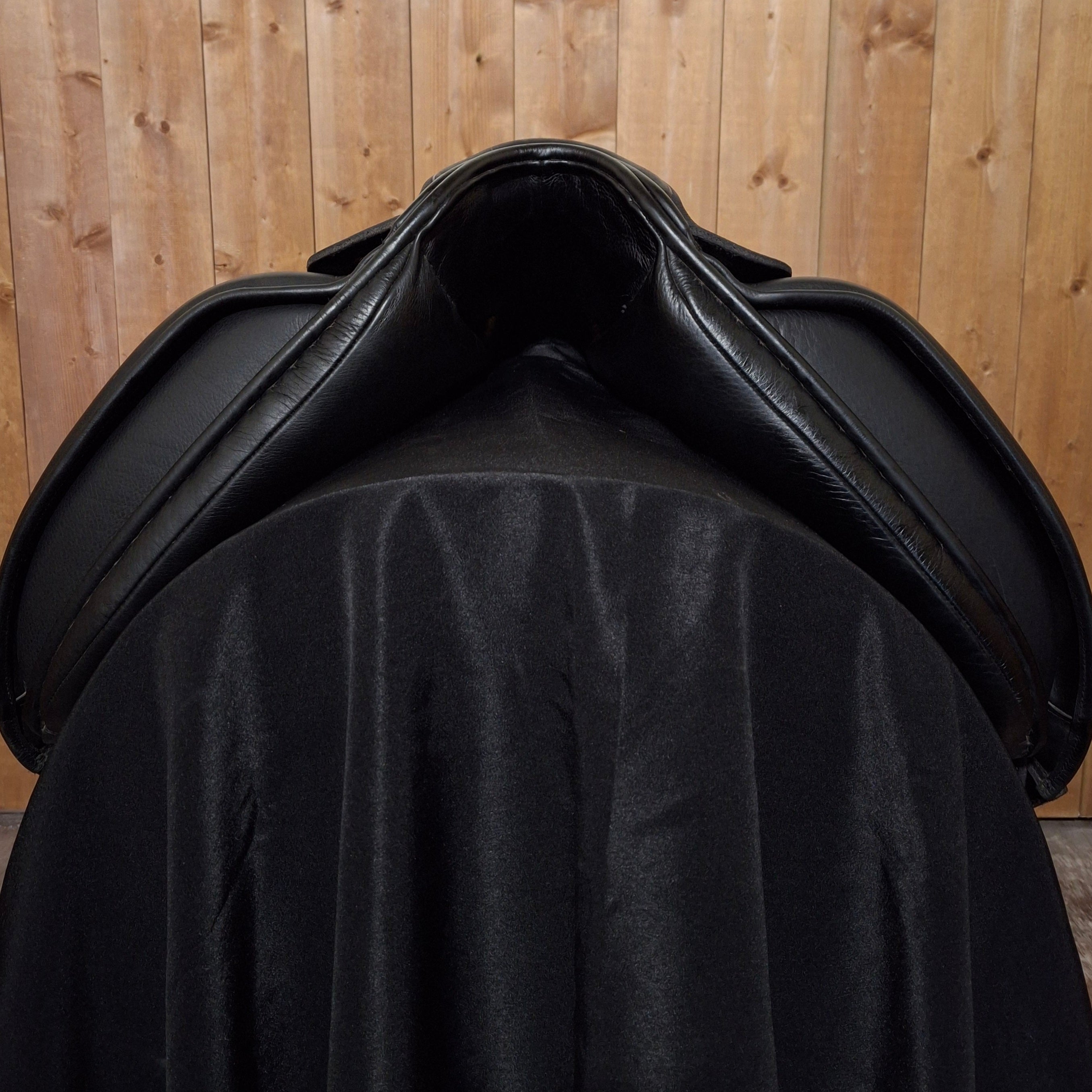 Used 17" Custom Steffen's Advantage M5 Dressage Saddle