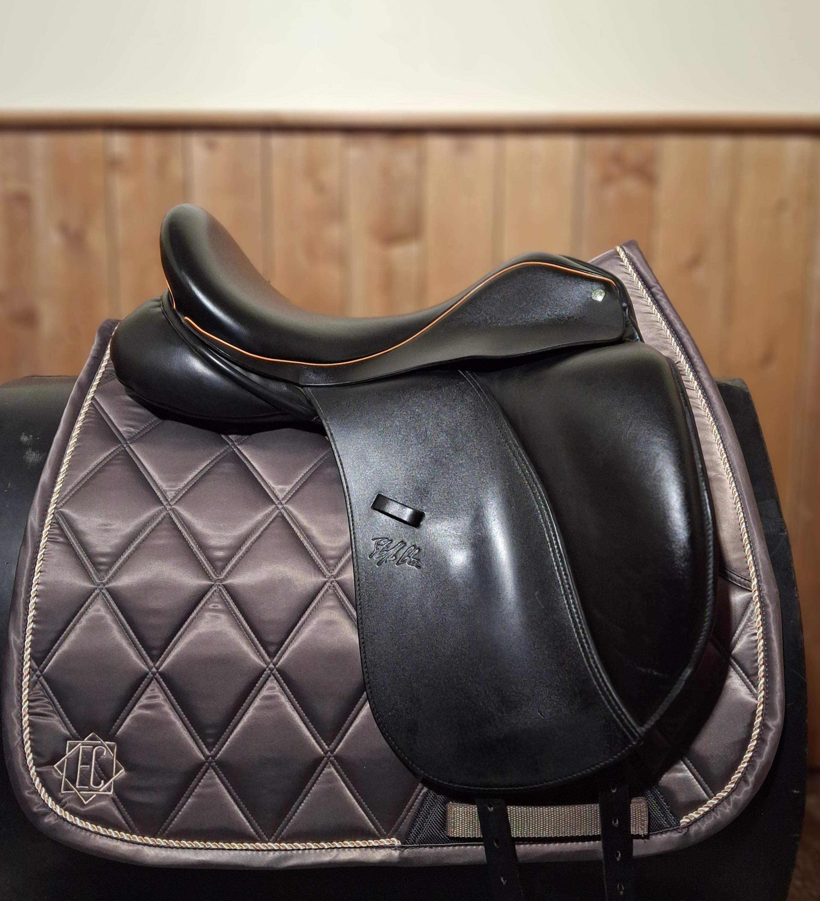 Used 18" Custom Steffen's Advantage Dressage Saddle