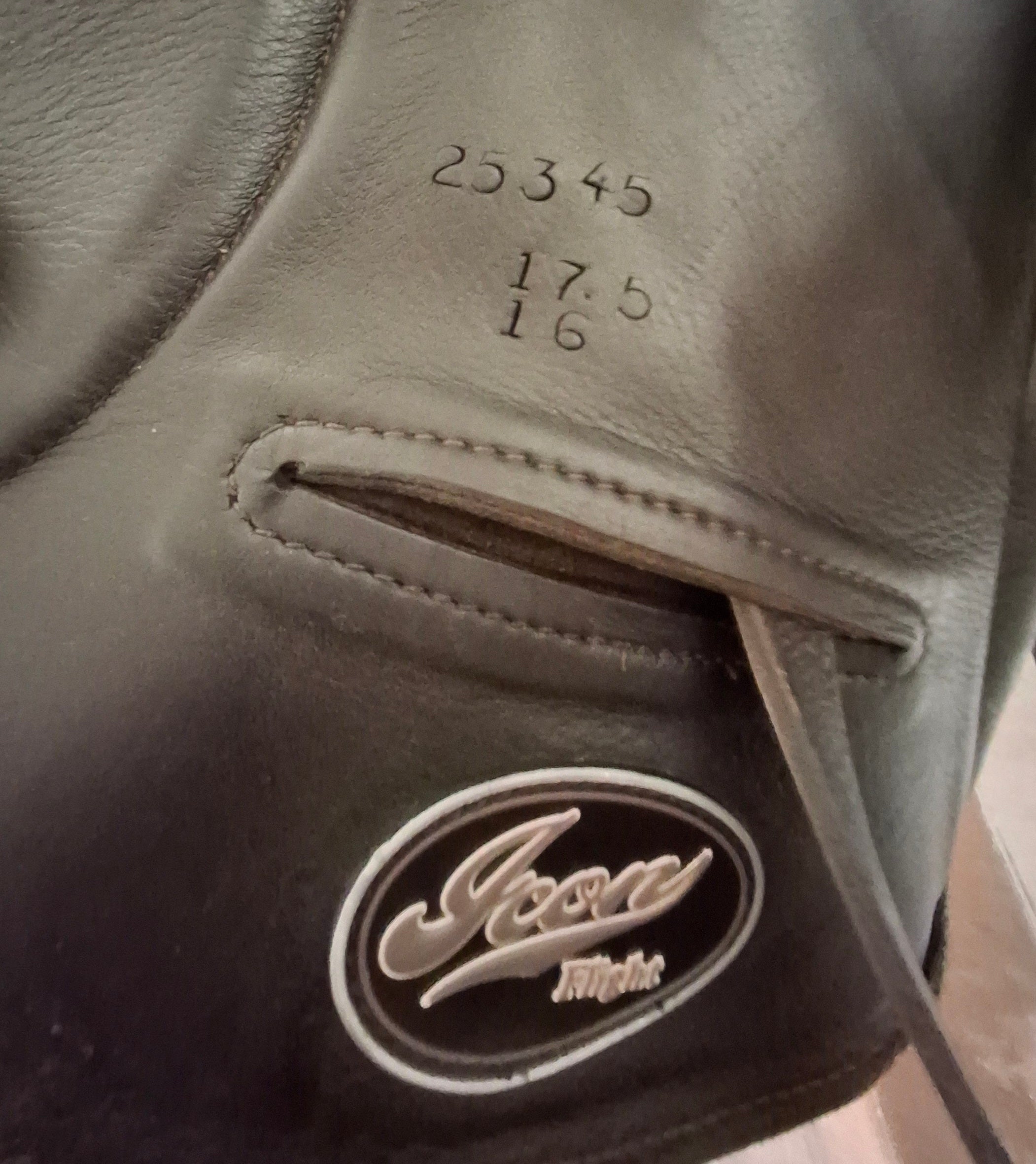 Used 17.5" Custom Icon Flight Dressage Saddle