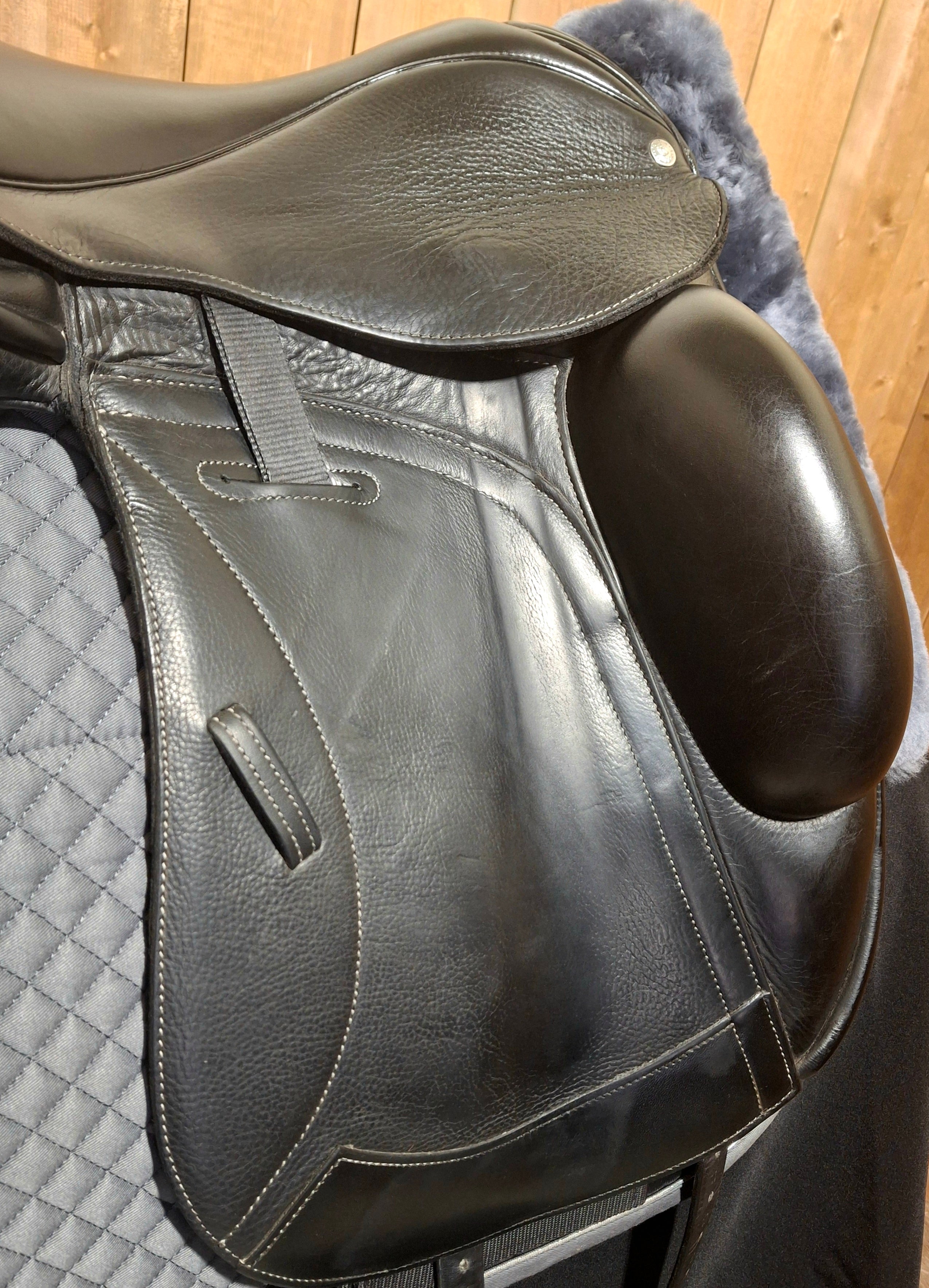Used 17.5" Custom Icon Coda W Dressage Saddle