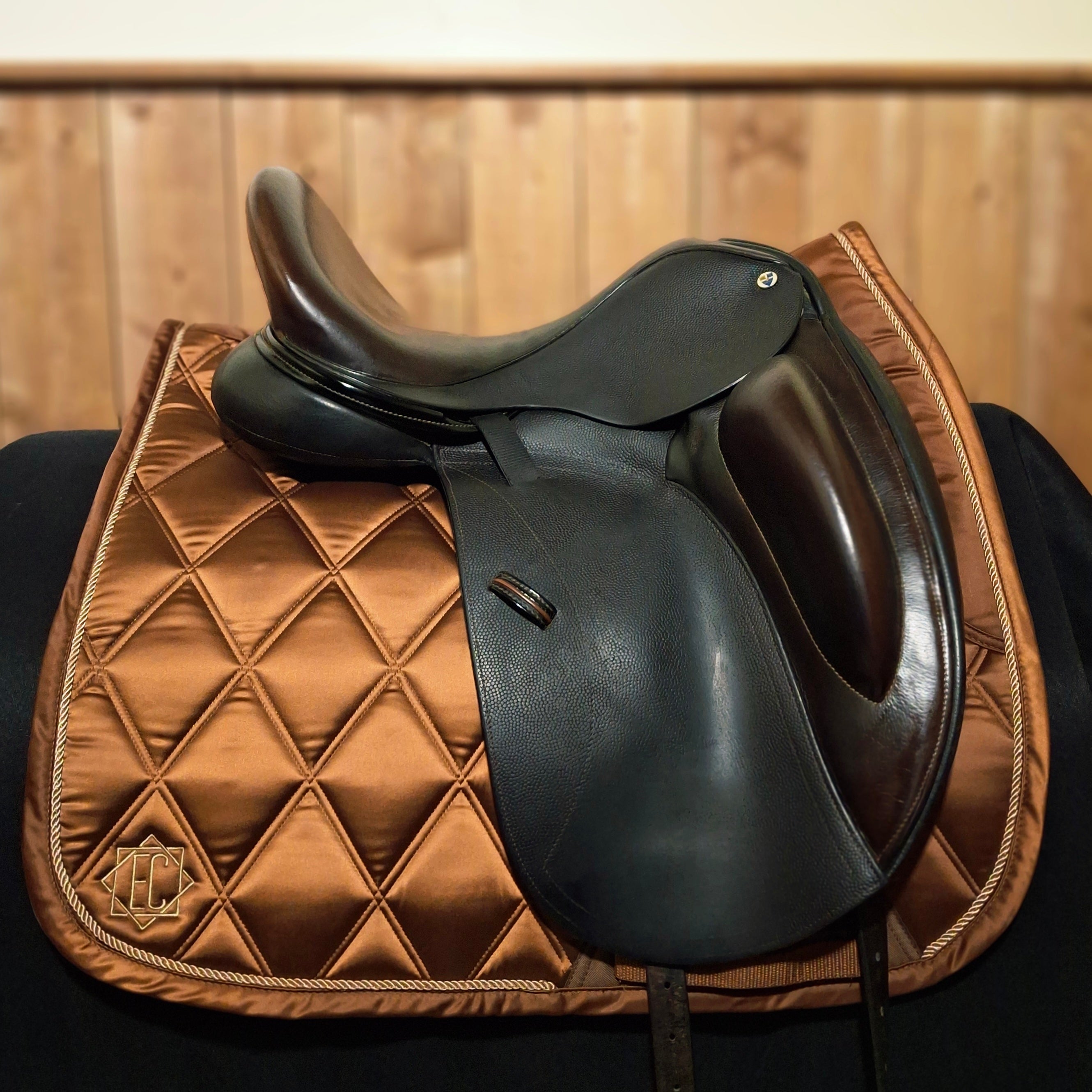 Used 16" N2 Cardhu Dressage Saddle