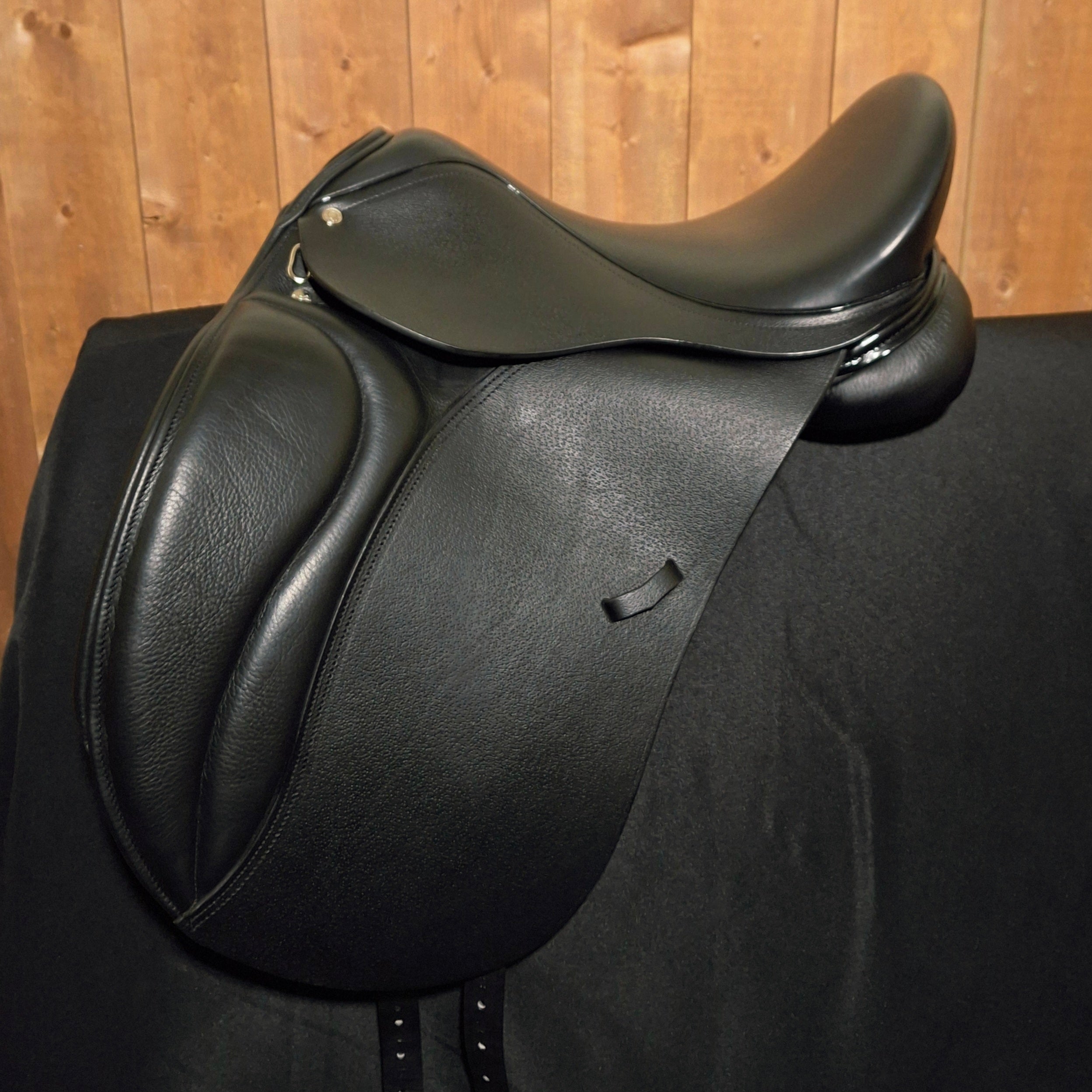 New 17" Loxley by Bliss Dressage Demo Saddle
