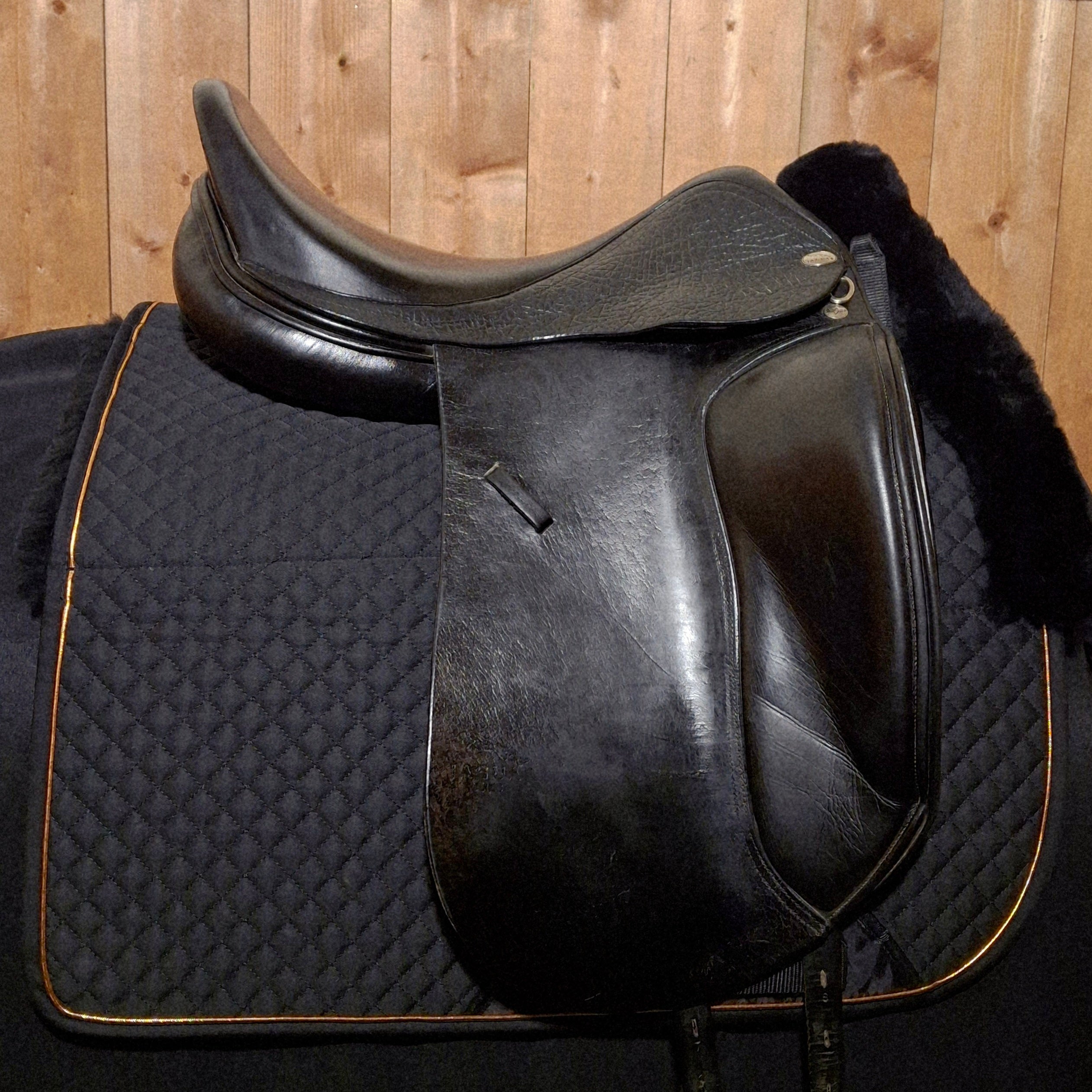 Used 17.5" Jaguar by Harry Dabs Dressage Saddle