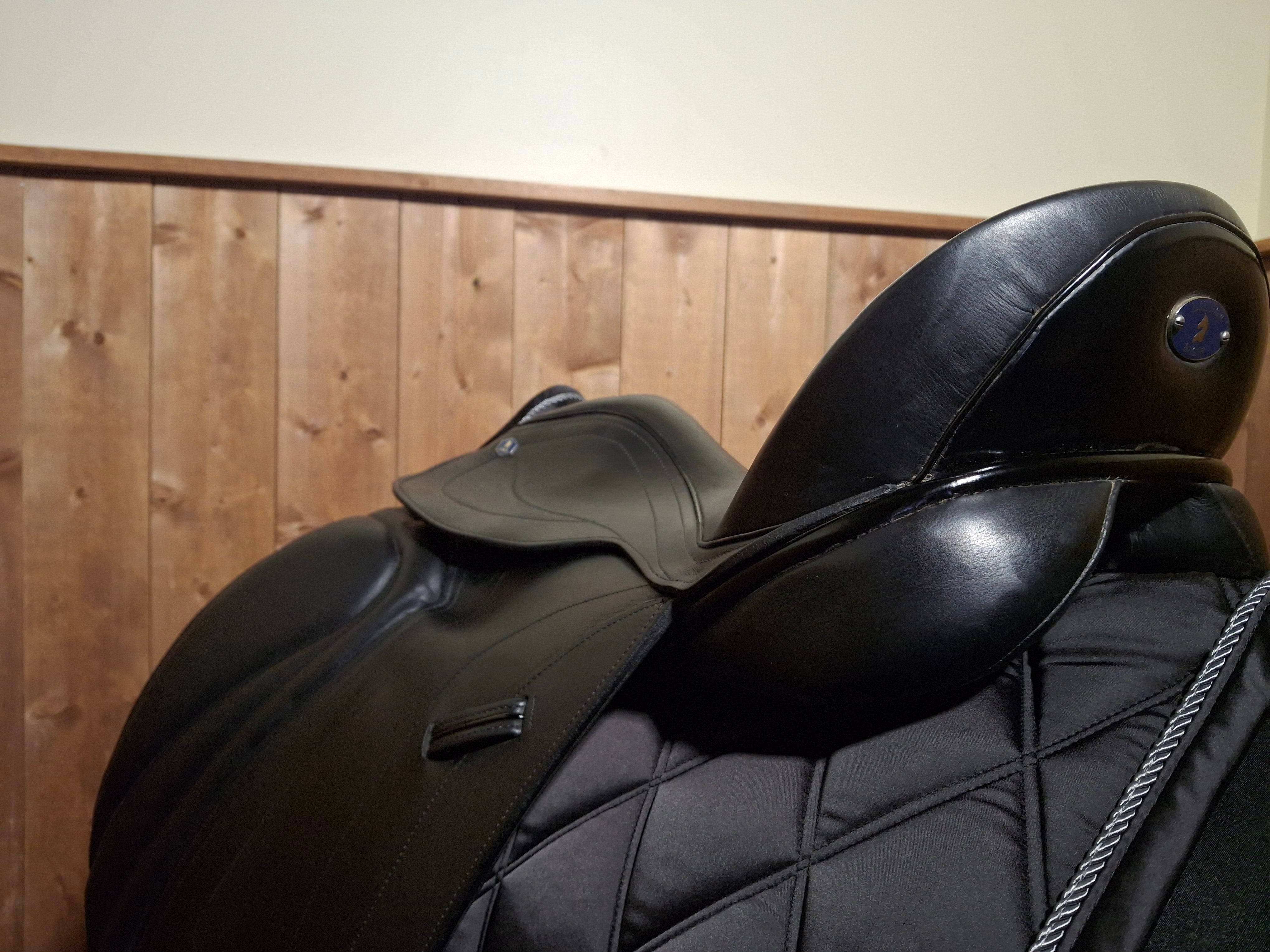 Used 18" Hastilow & Sons Bamburgh Dressage Saddle