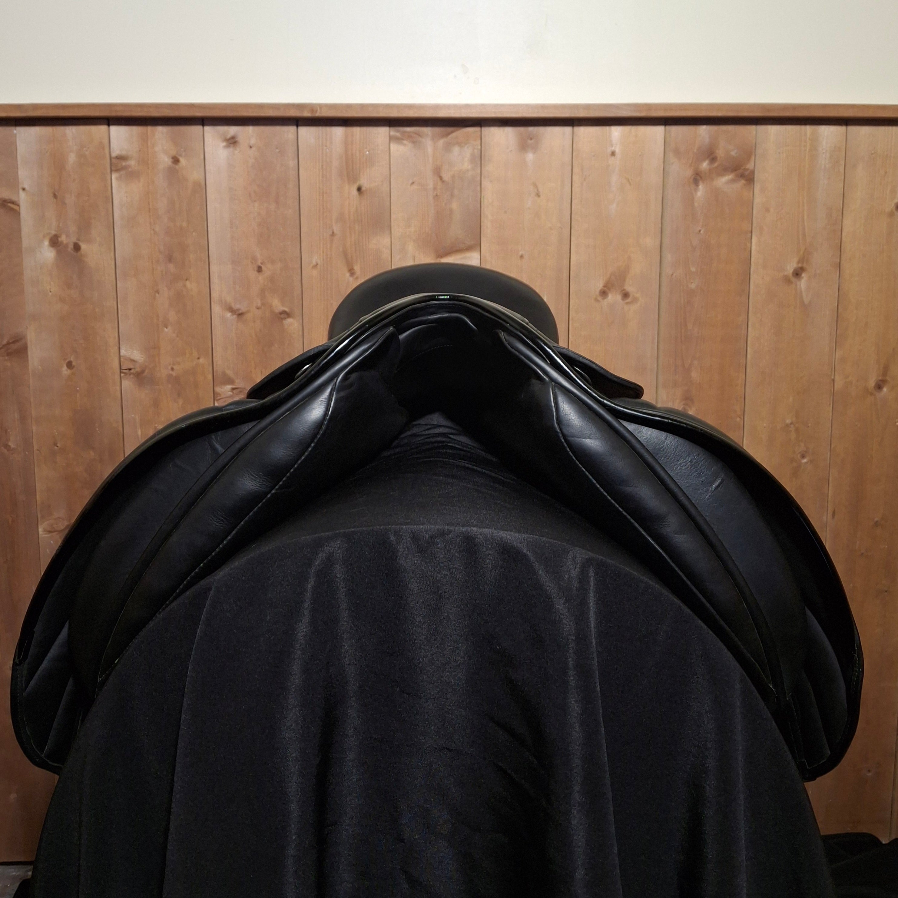 Used 18" Hastilow & Sons Bamburgh Dressage Saddle