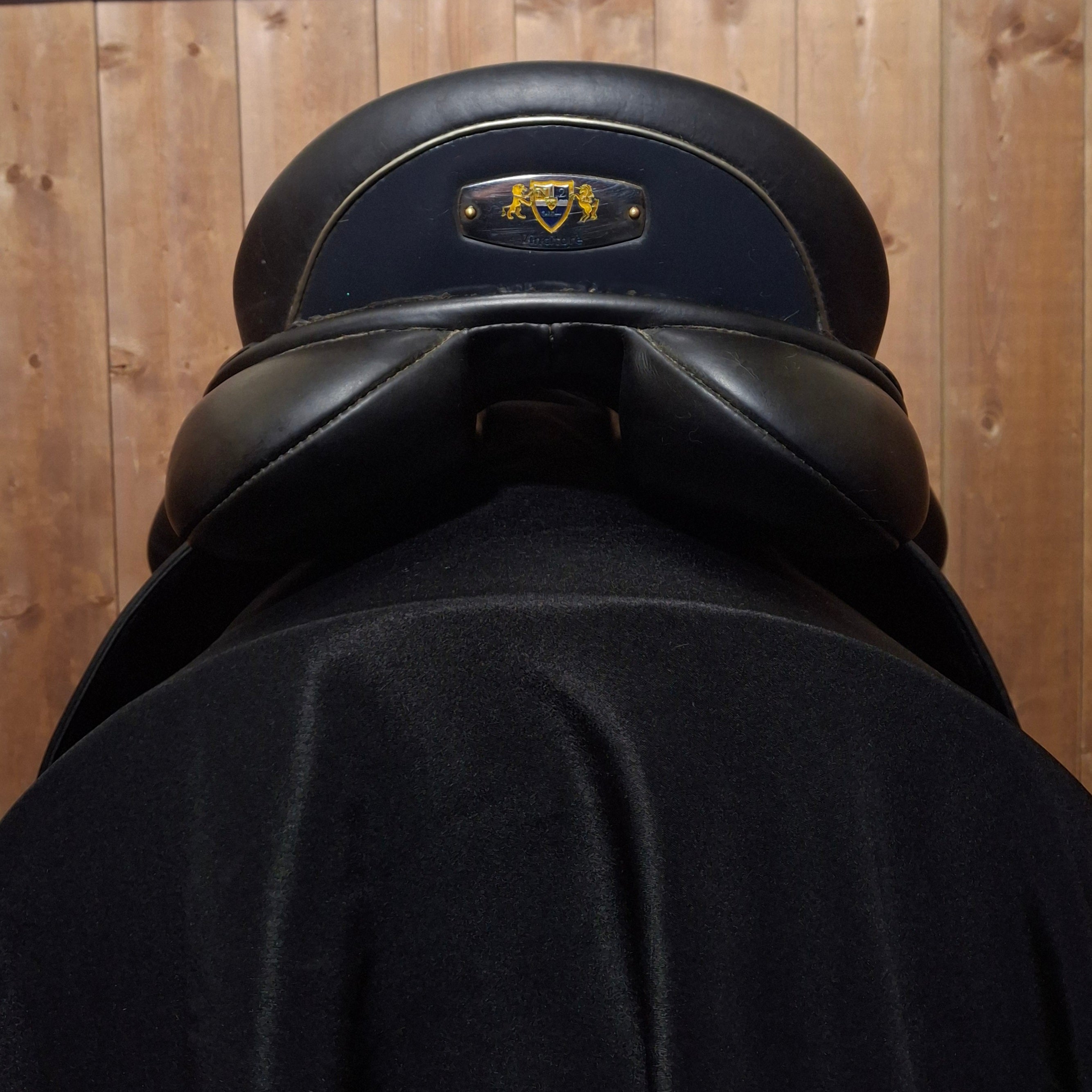 Used 17.5" N2 Vinctore Dressage Saddle