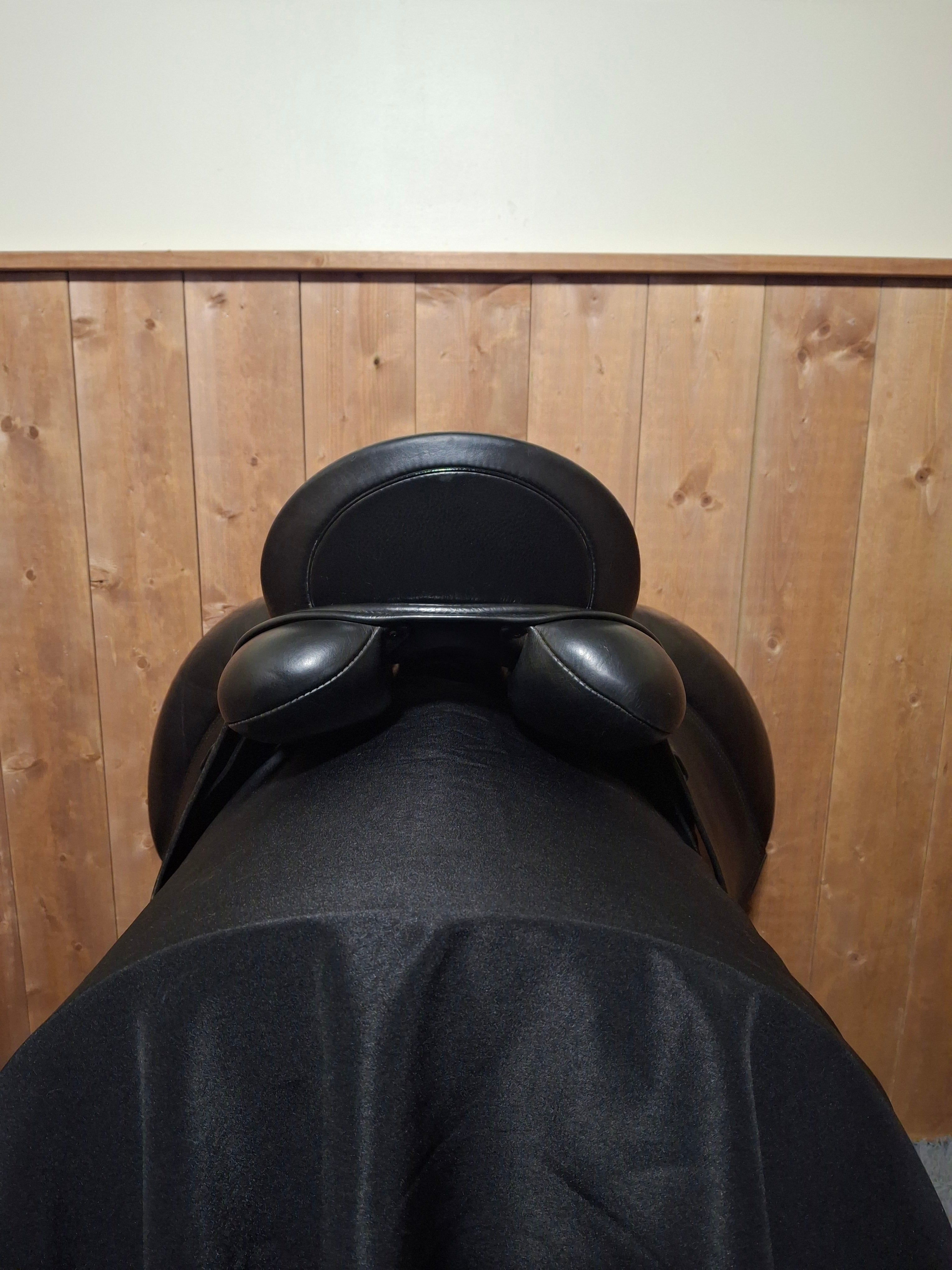 Used 17.5" Schleese Triumph Dressage Saddle