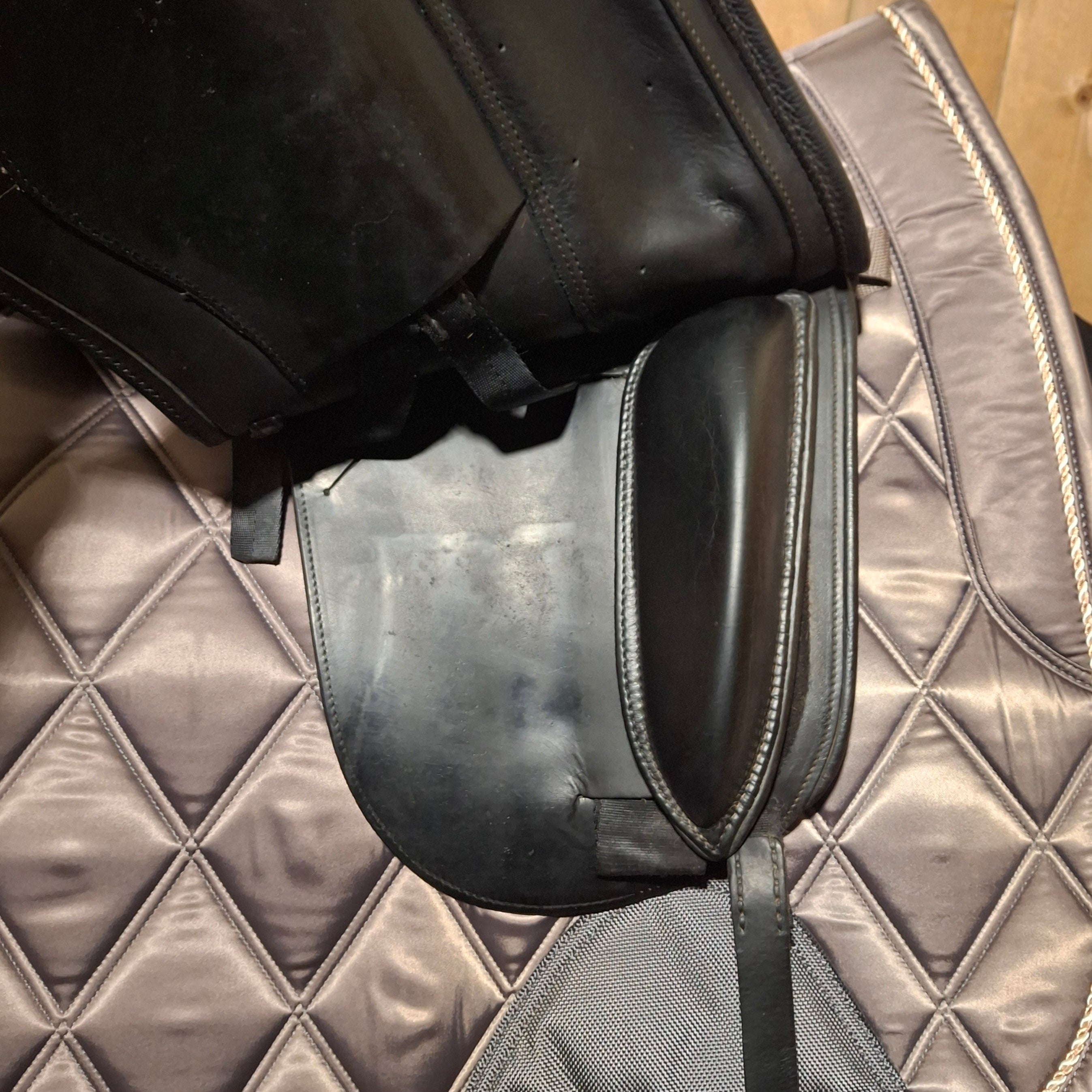 Used 17.5" Schleese Triumph Dressage Saddle