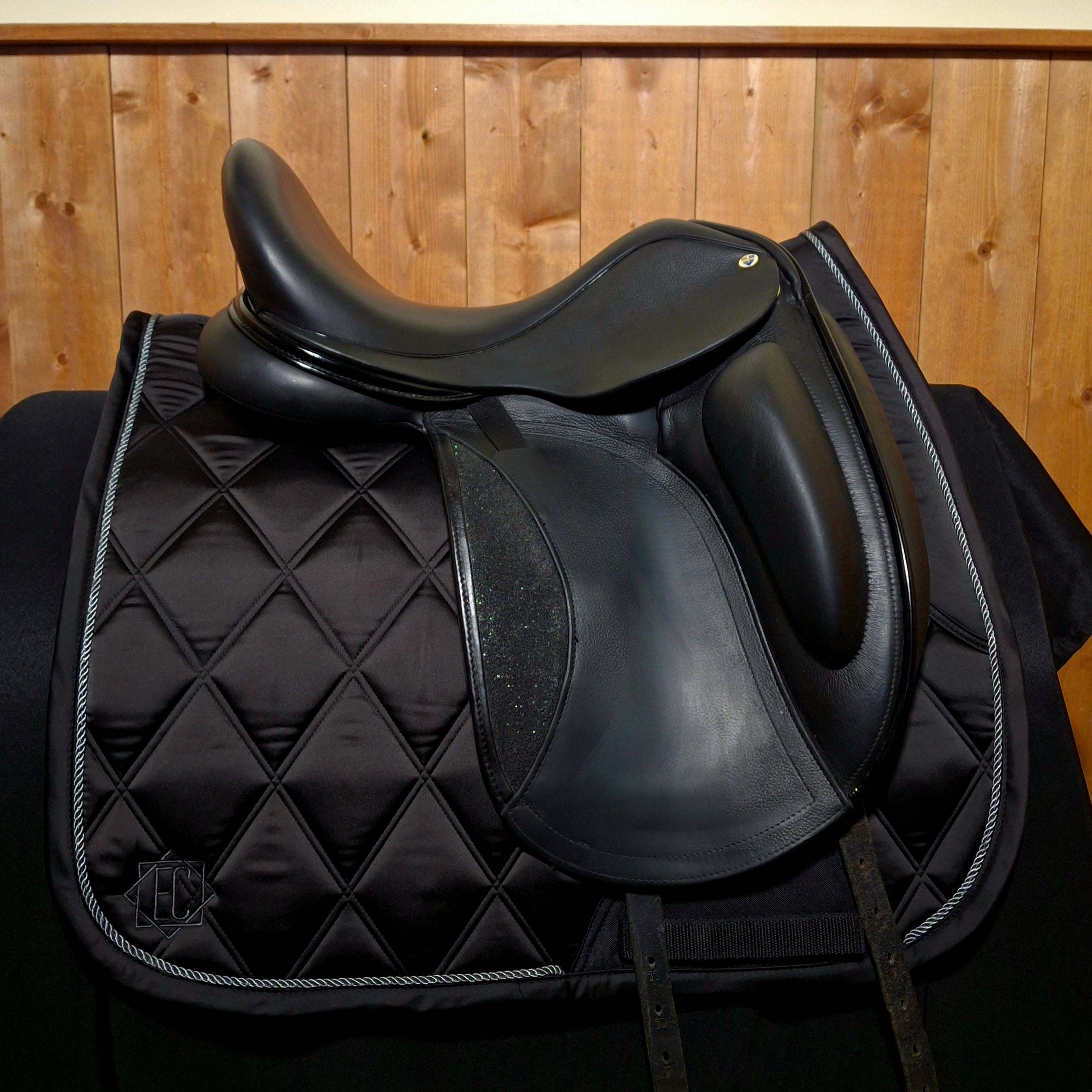 Used 17" N2 Cardhu Dressage Saddle