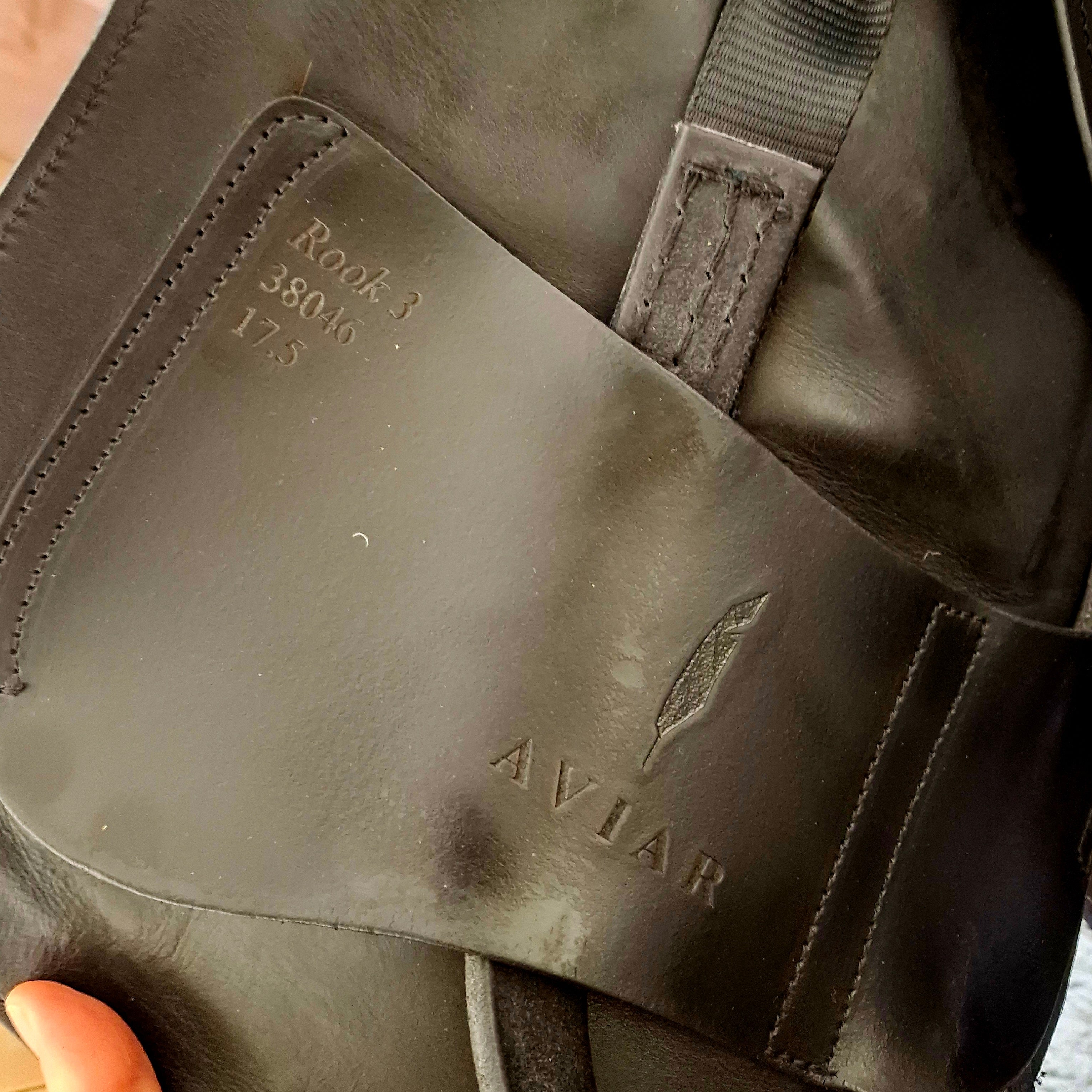 Used 17.5" Aviar Rook 3.0 Dressage Saddle