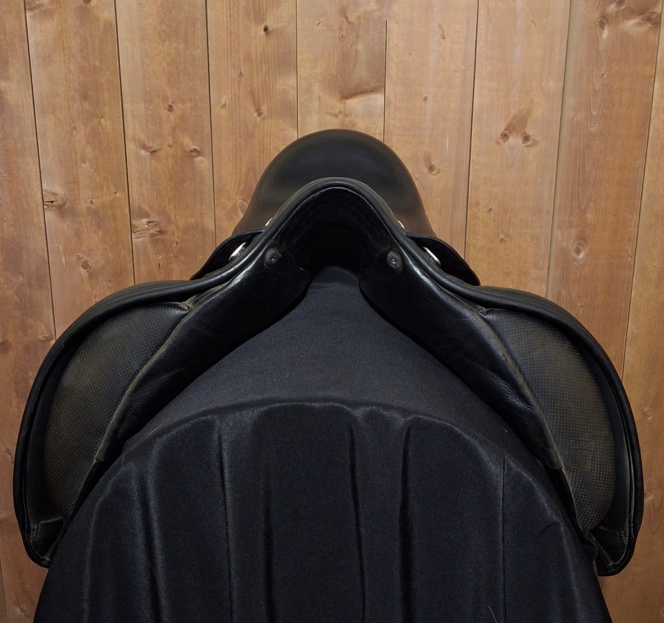 Used Prestige X-D1 17" Dressage Saddle