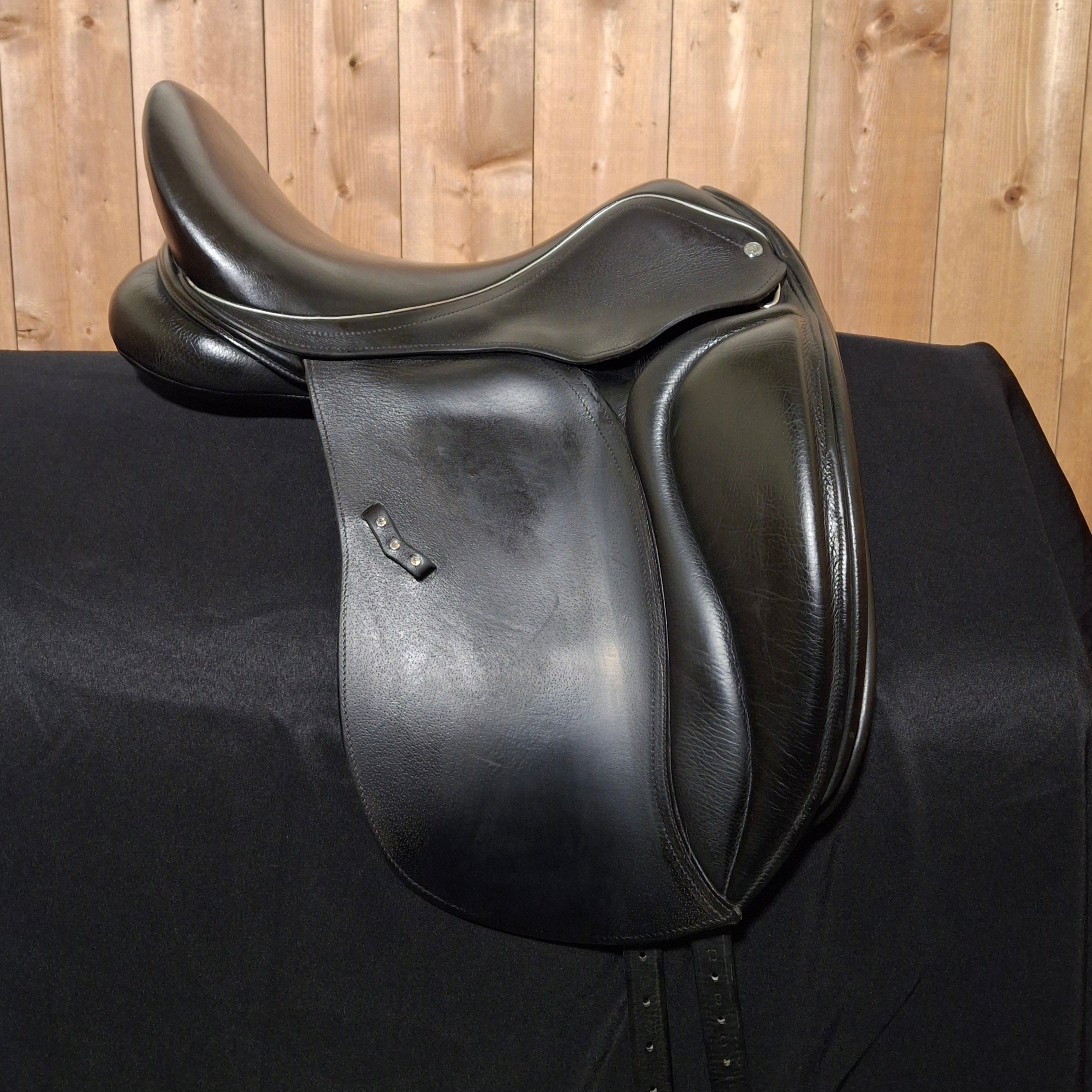 Used 17.5" Loxley by Bliss Dressage Saddle