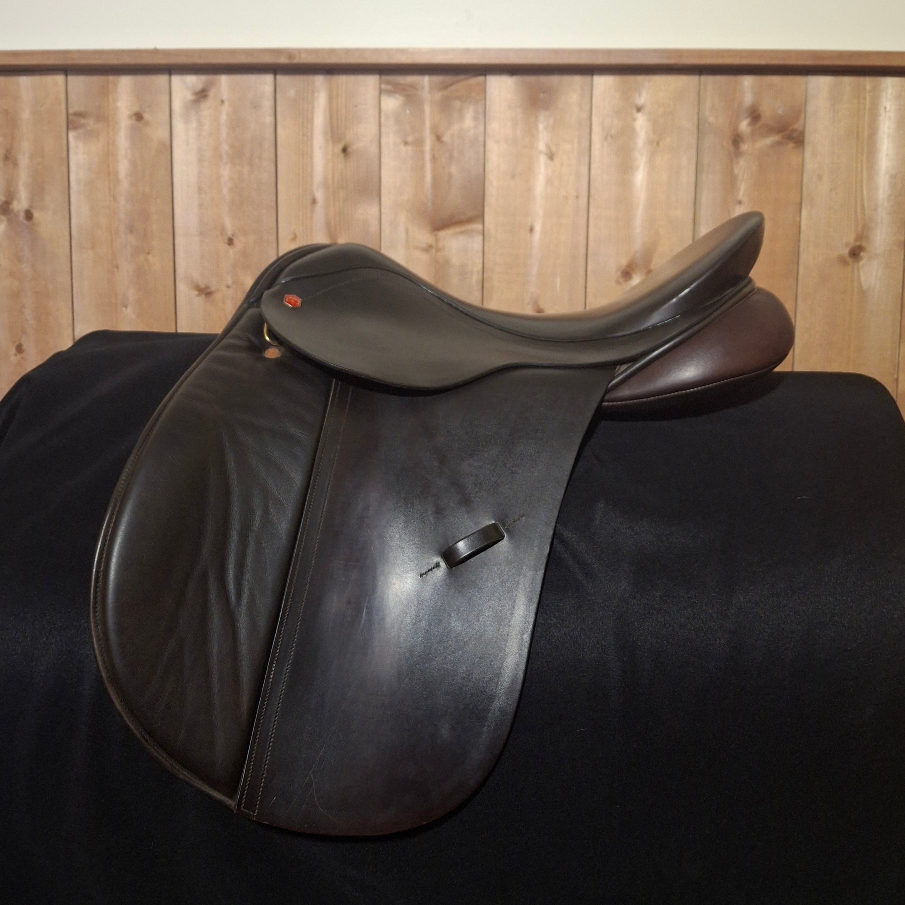 Used 18" Albion Legend K2 GP/All-Purpose Saddle